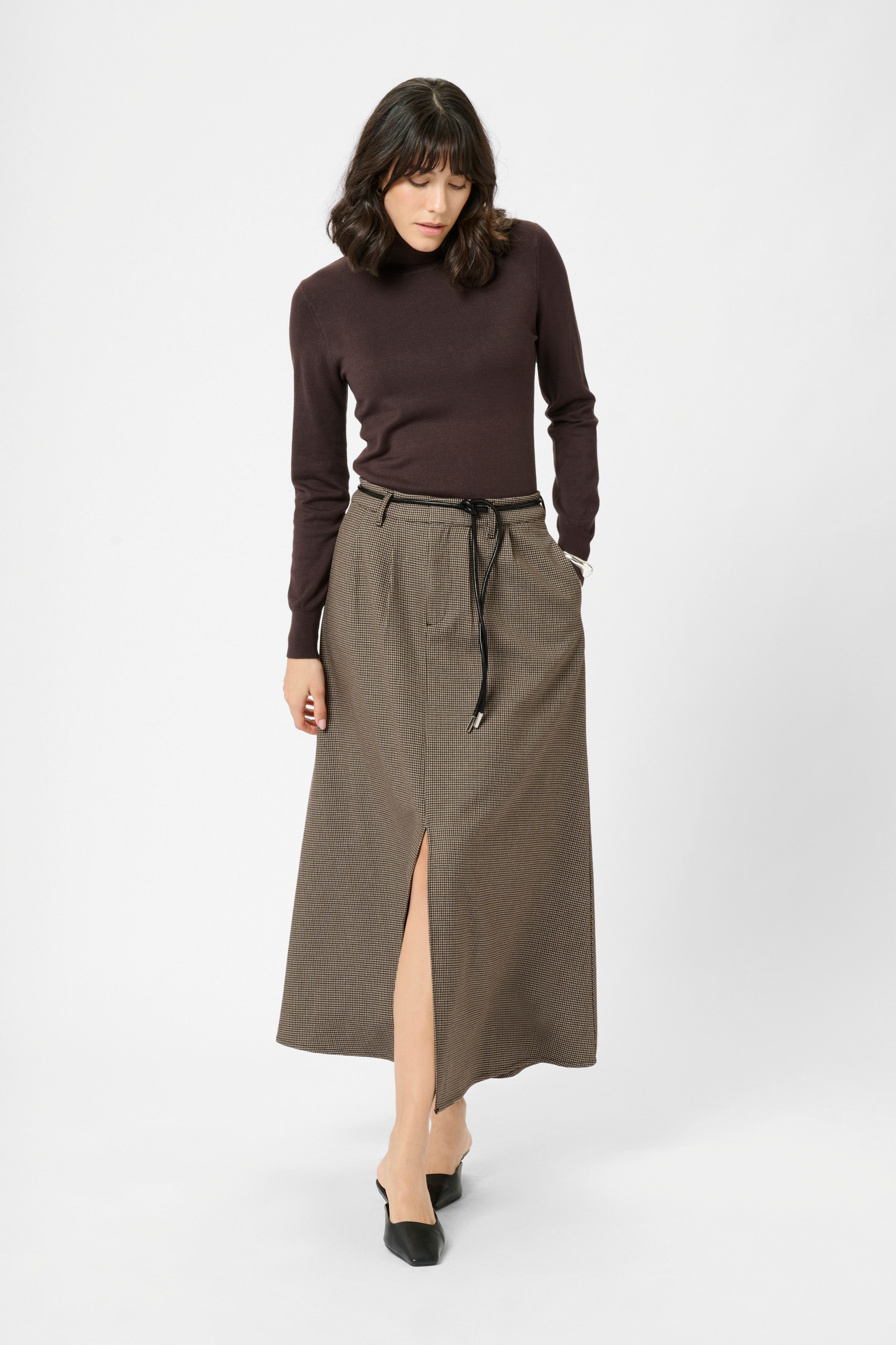 KAelyah Skirt LOOKBOOK FRONT 10510847-108548