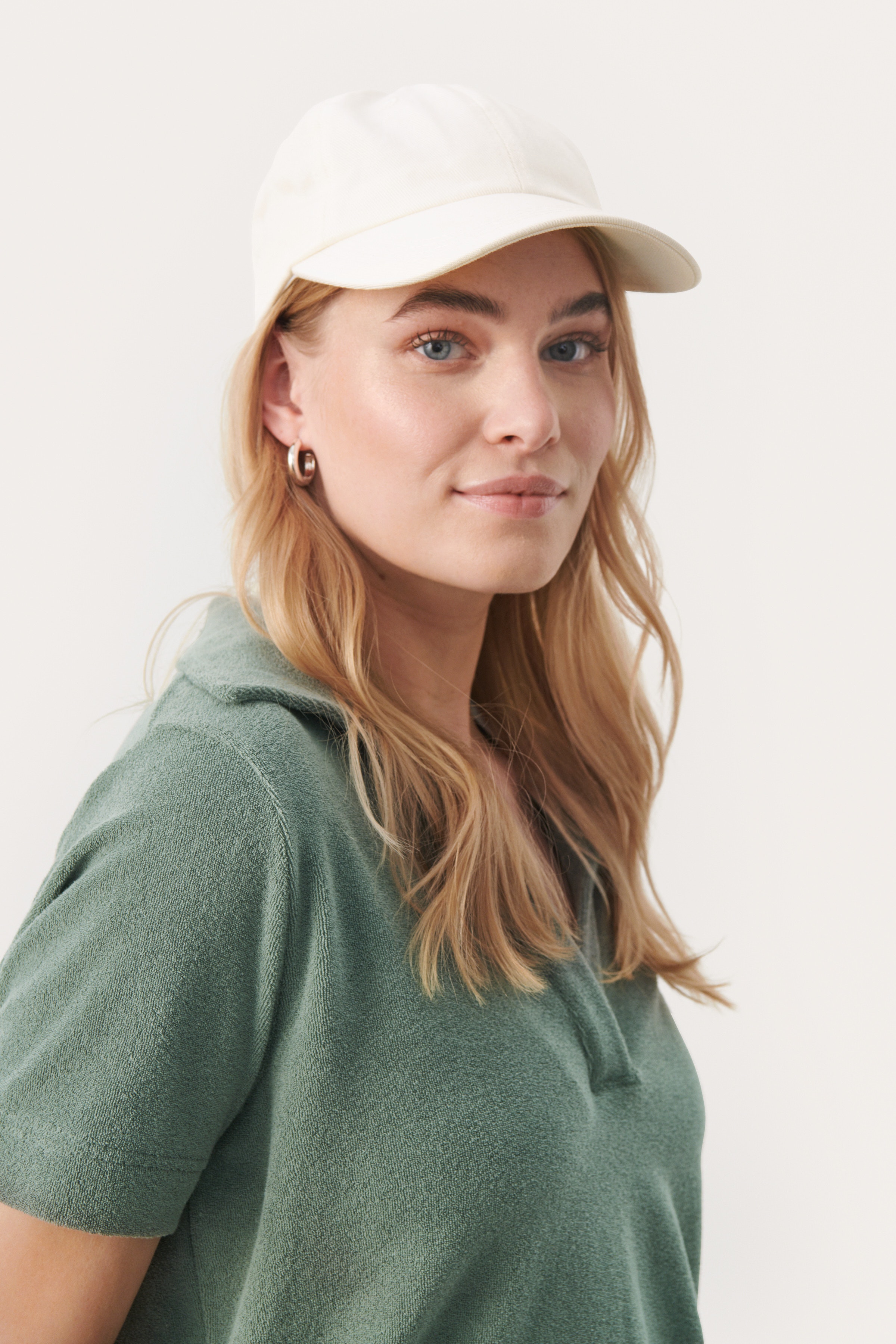 FatanaPW Cap LOOKBOOK BACK 30308704-114801