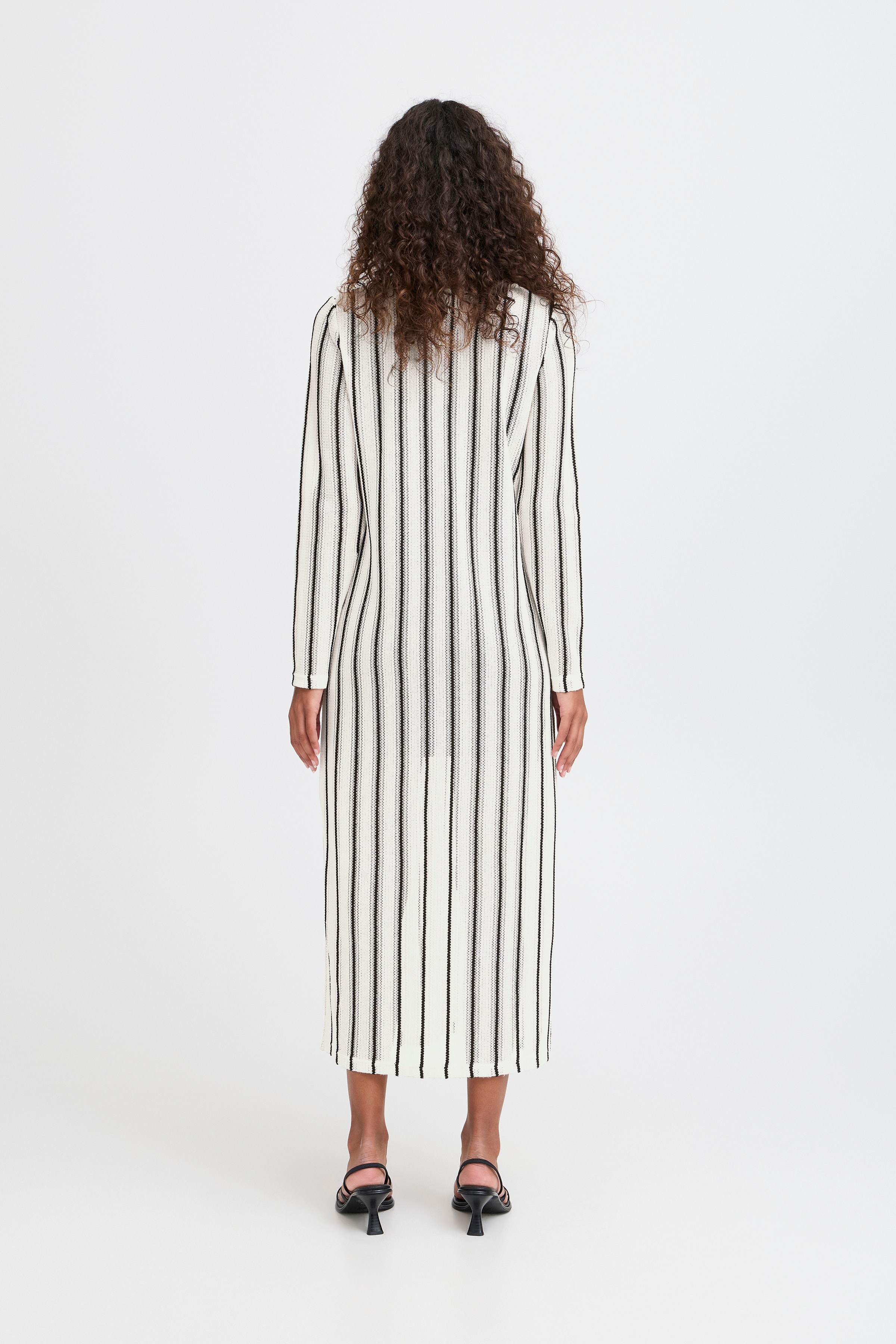 IHOSKATINA Kjole LOOKBOOK FRONT 20122411-124301