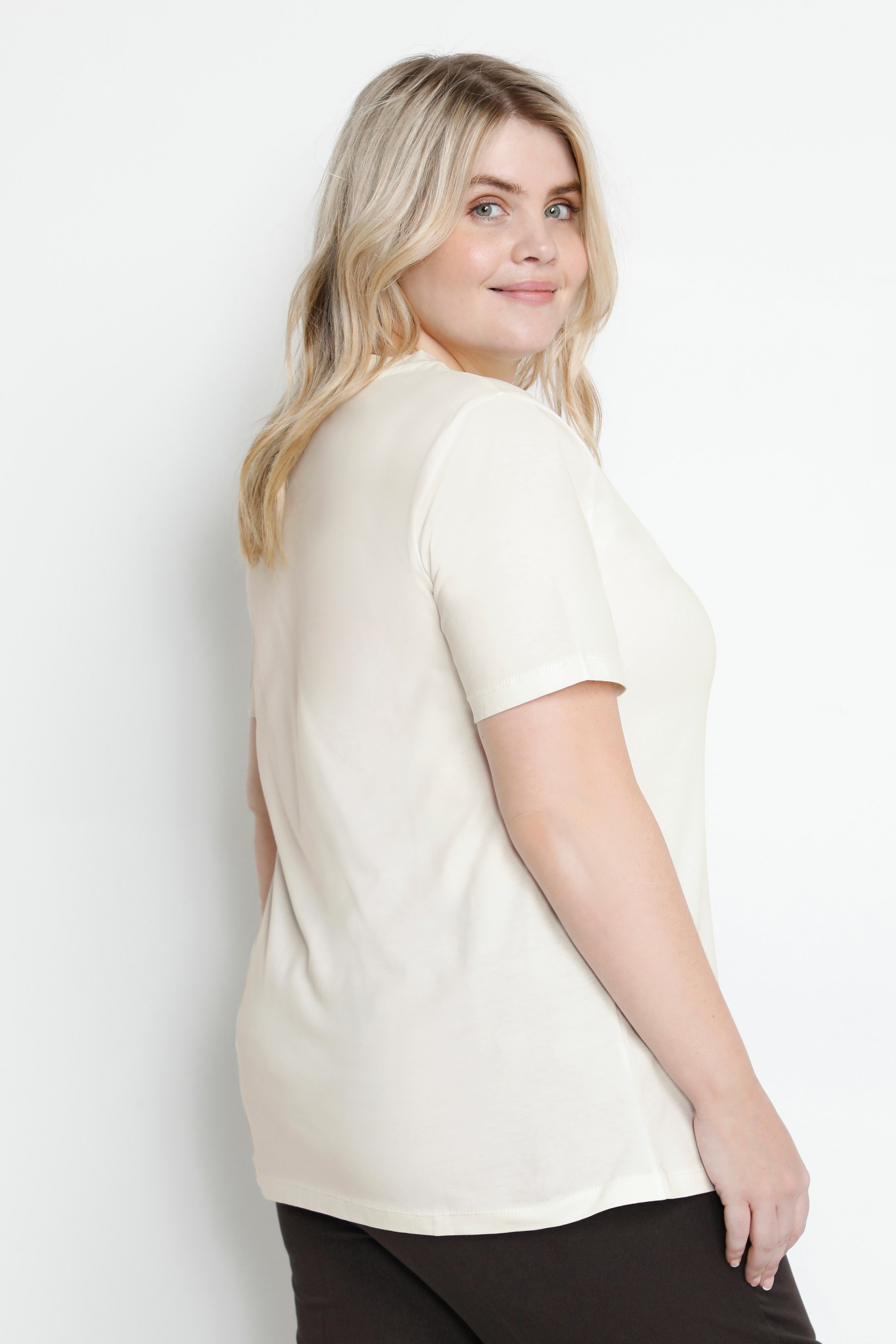 KCmerikka T-shirt LOOKBOOK BACK 10580943-110602