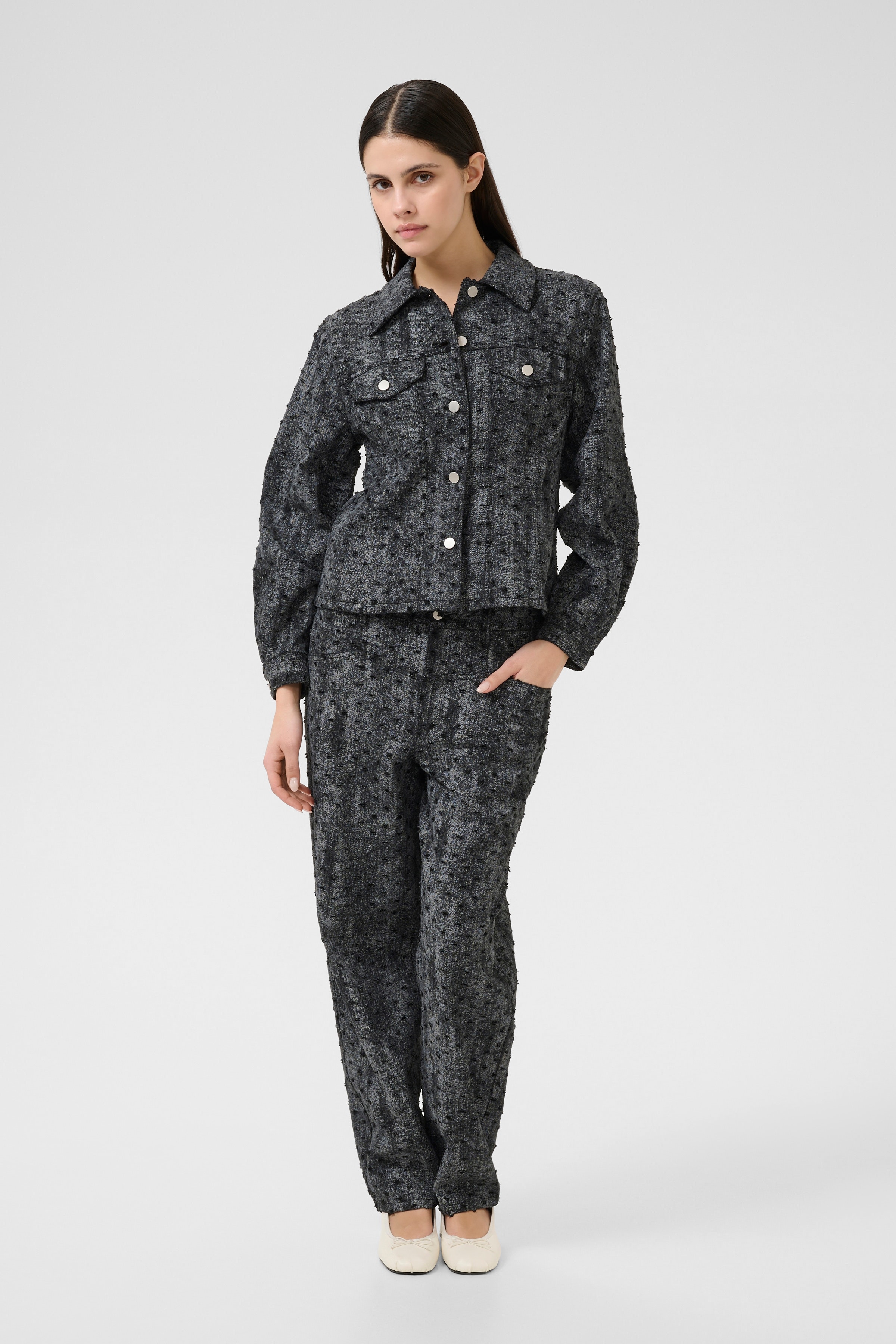 KBColette Heavy outerwear LOOKBOOK FRONT 10105692-194008