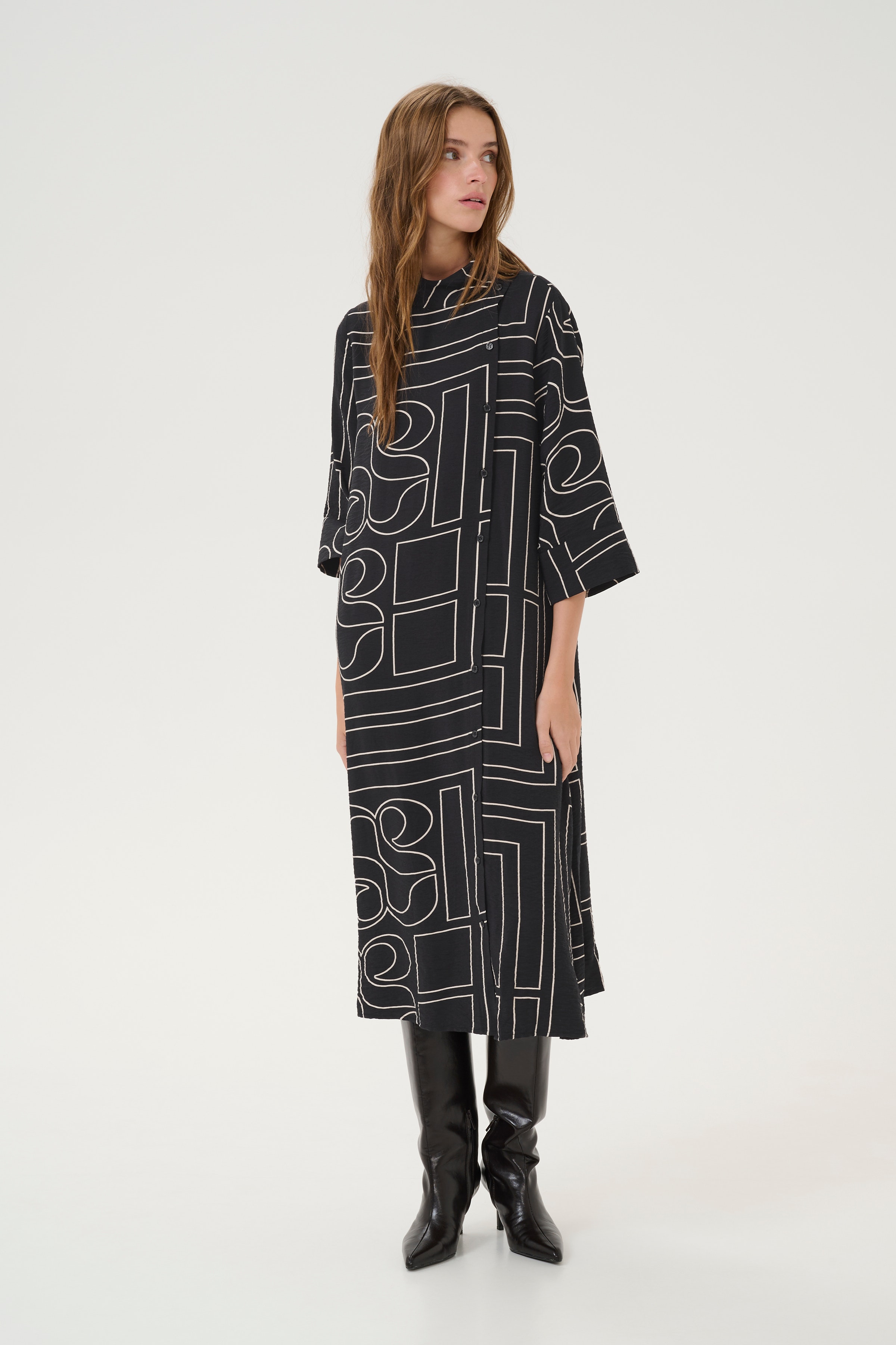 KellyMW Jurk LOOKBOOK FRONT 10704580-107470