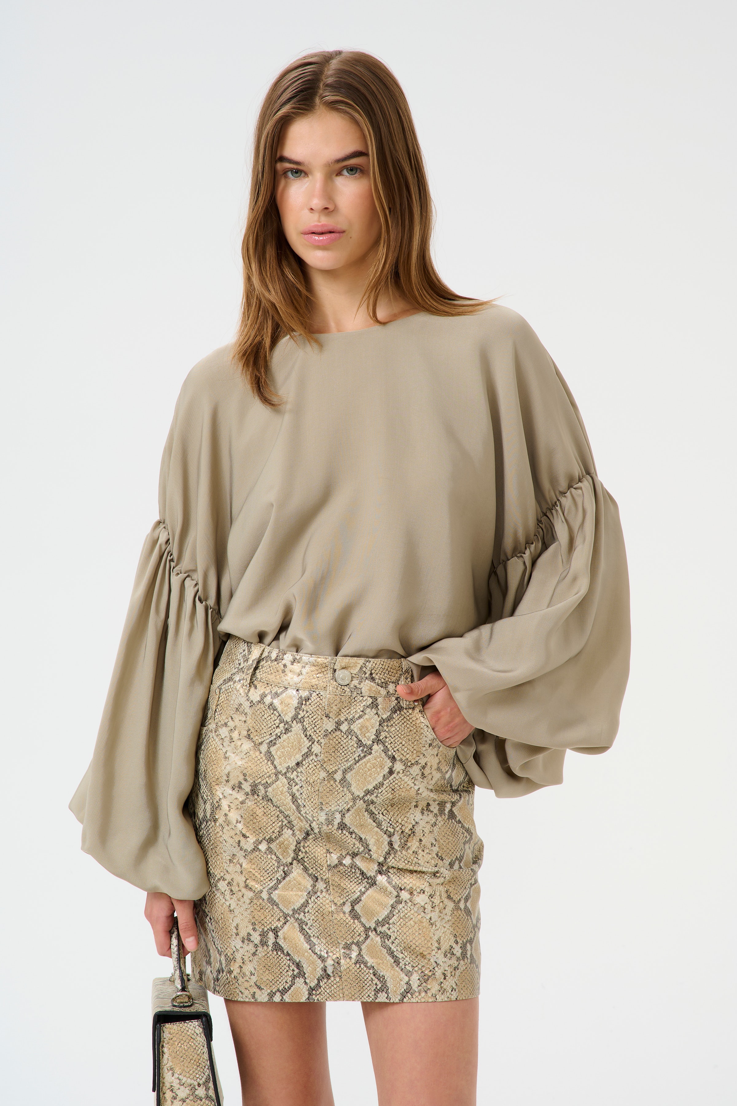 GZmalloon Bluse LOOKBOOK FRONT 10910214-170510