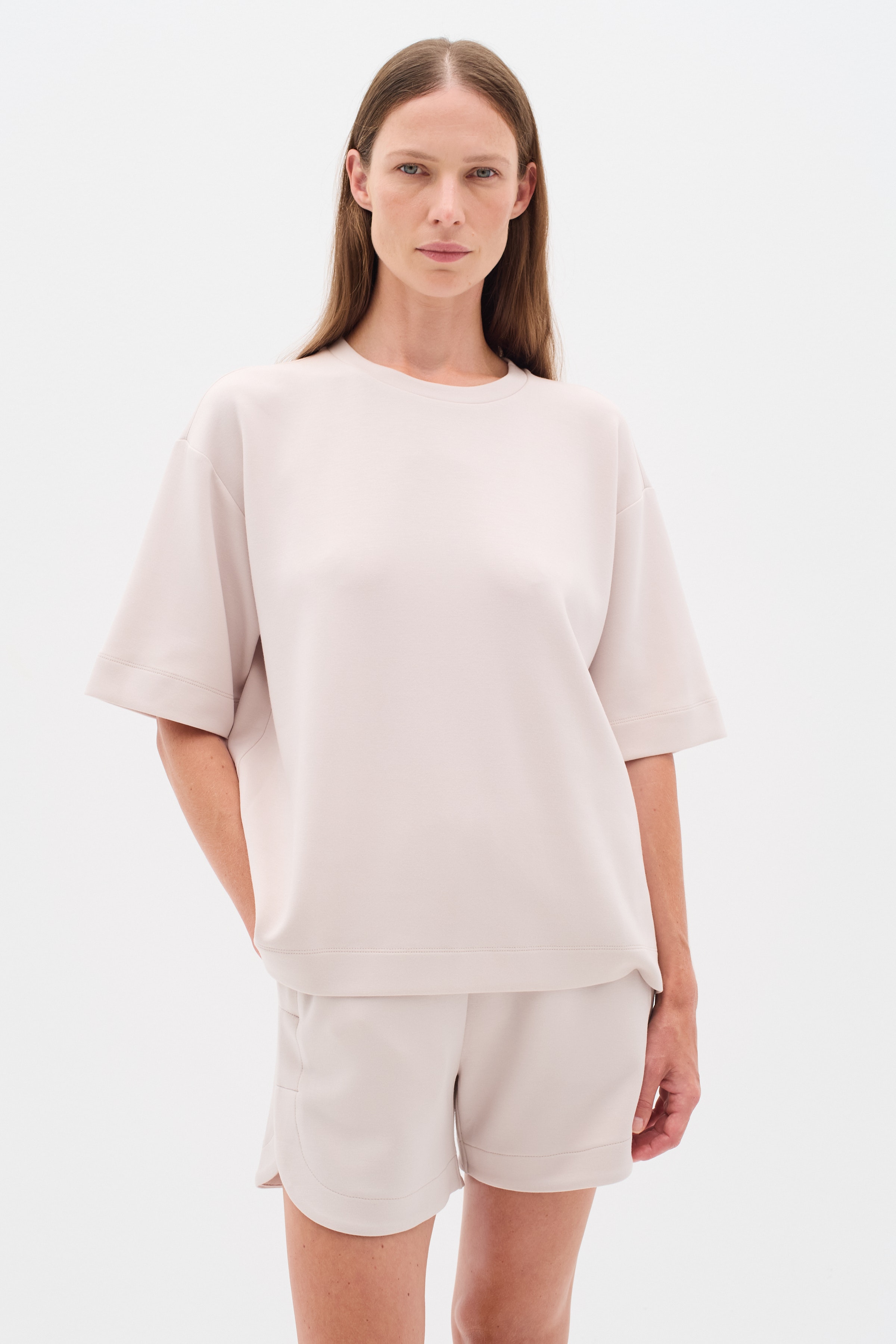 PannieIW Oversize T-shirt LOOKBOOK FRONT 30109225-130403