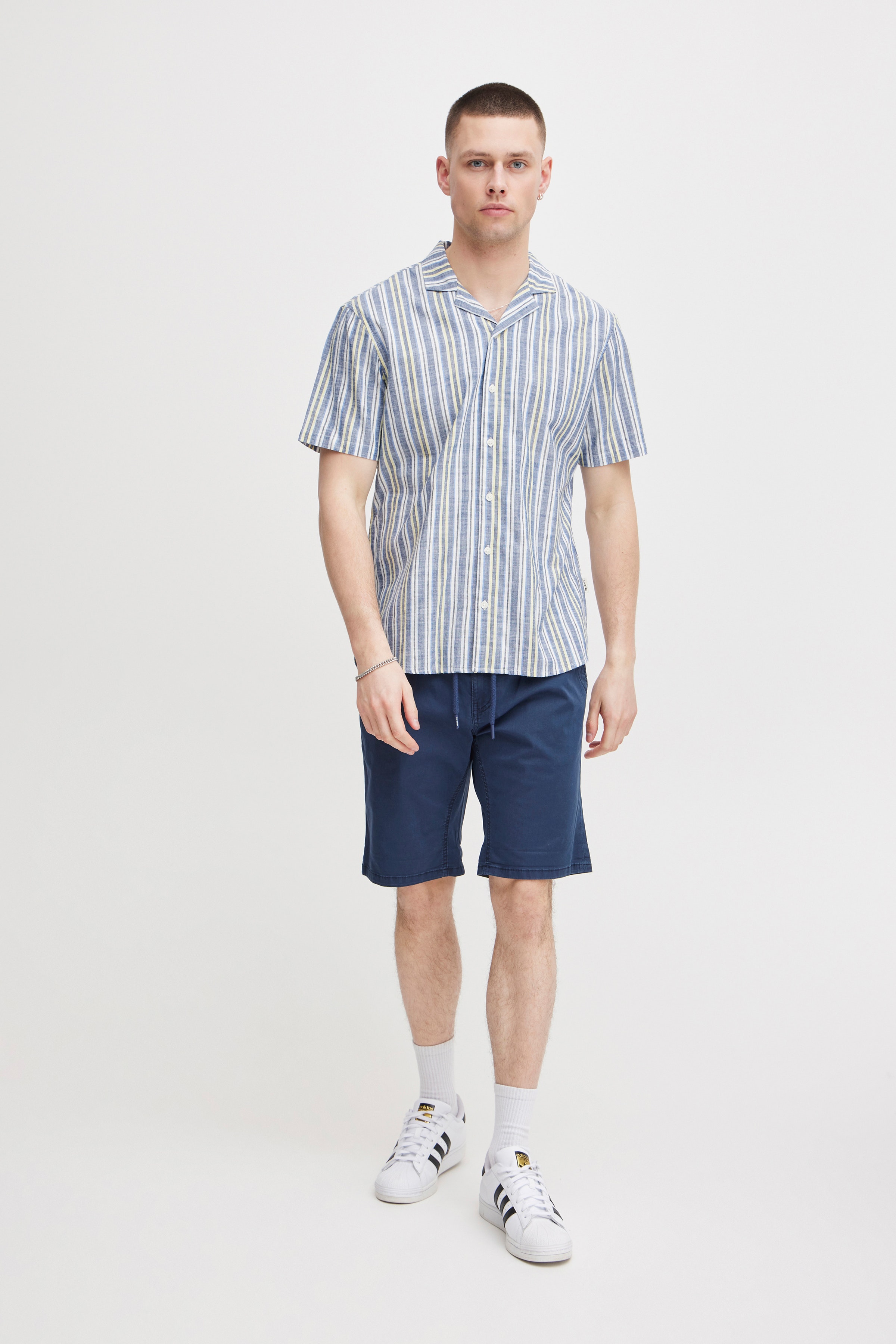 Short sleeved shirt LOOKBOOK FRONT 20716755-194029