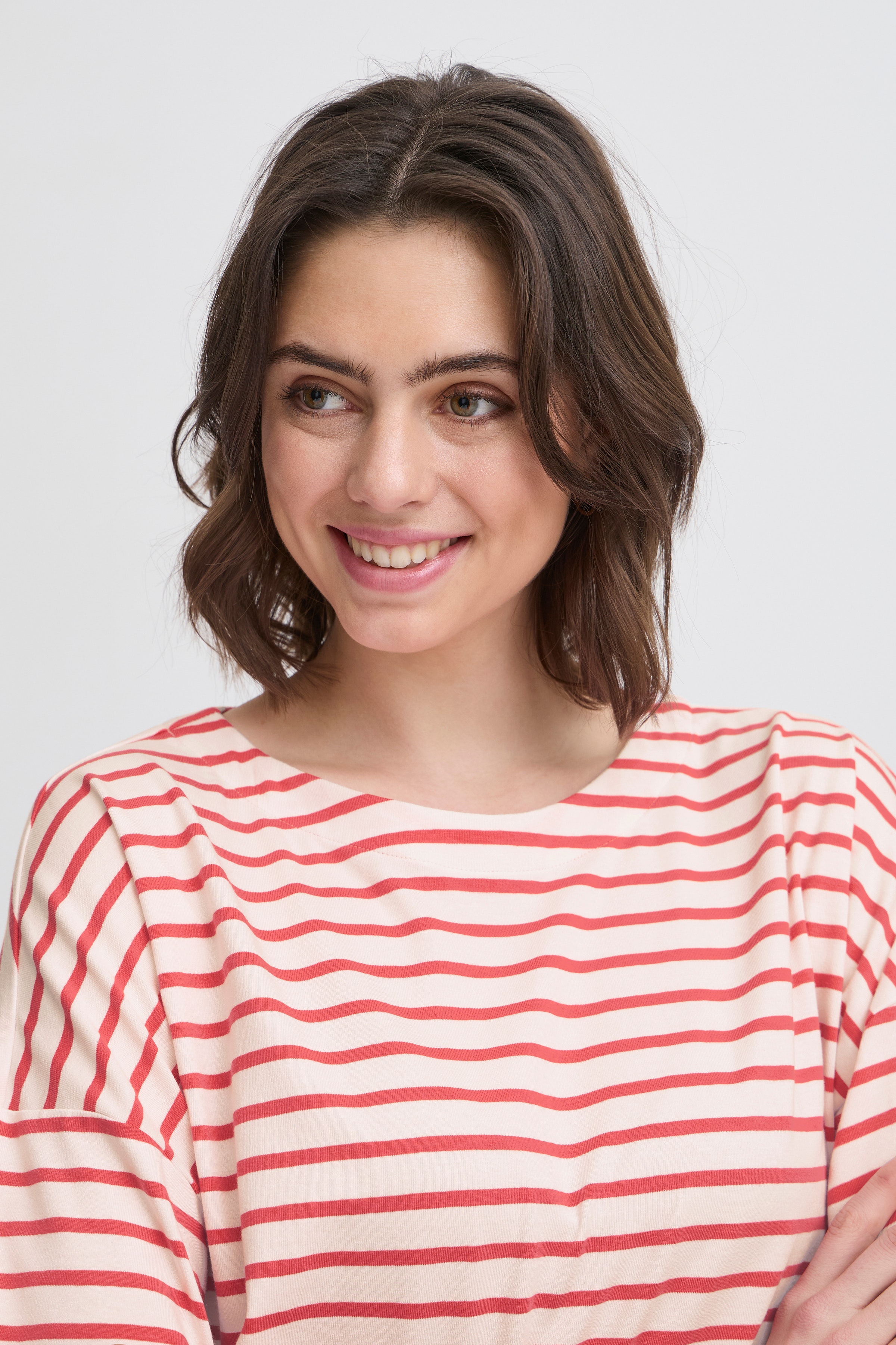 FRSIVA T-shirt LOOKBOOK DETAIL 20615788-204323