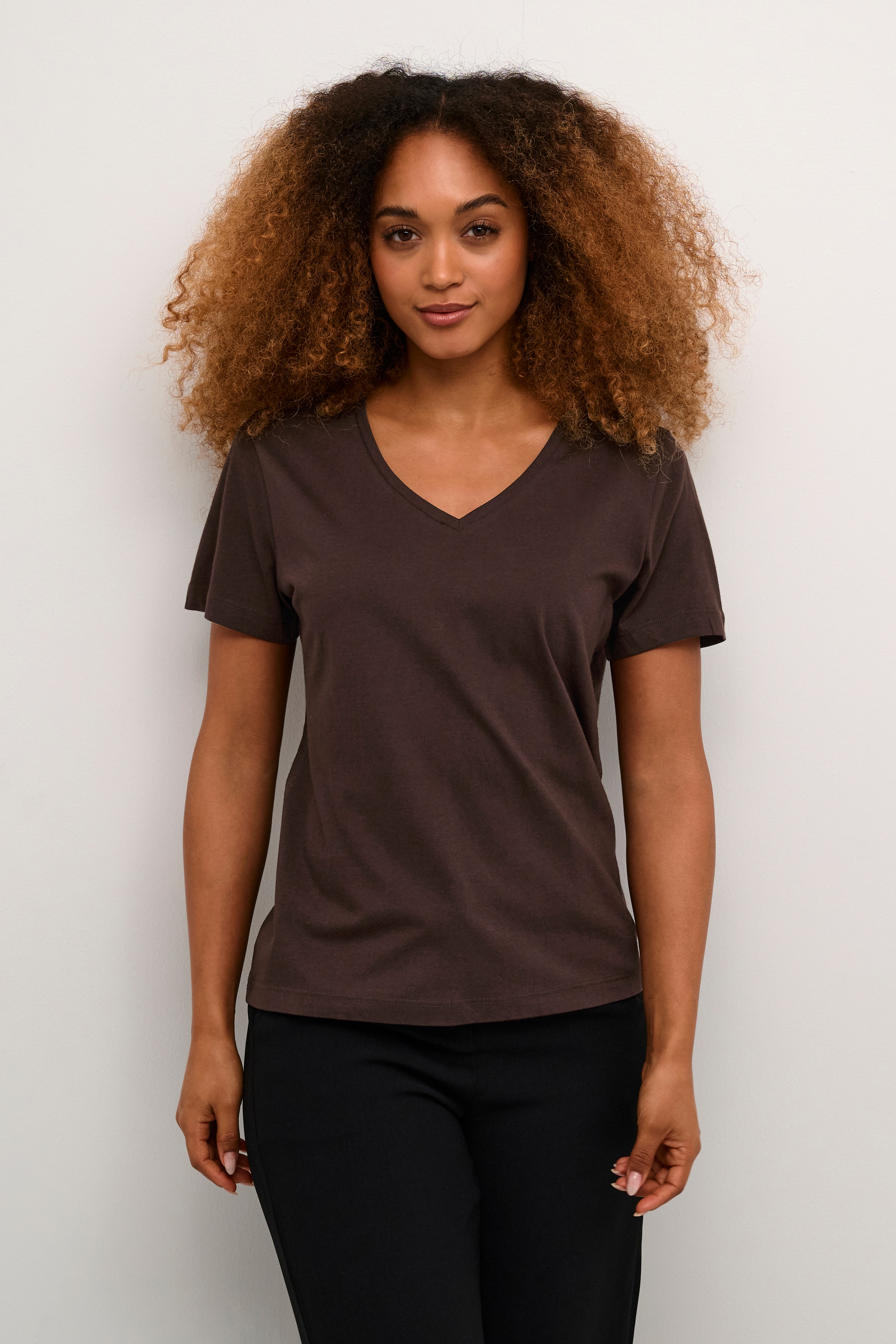 Naia T-shirt LOOKBOOK FRONT 10604508-191110