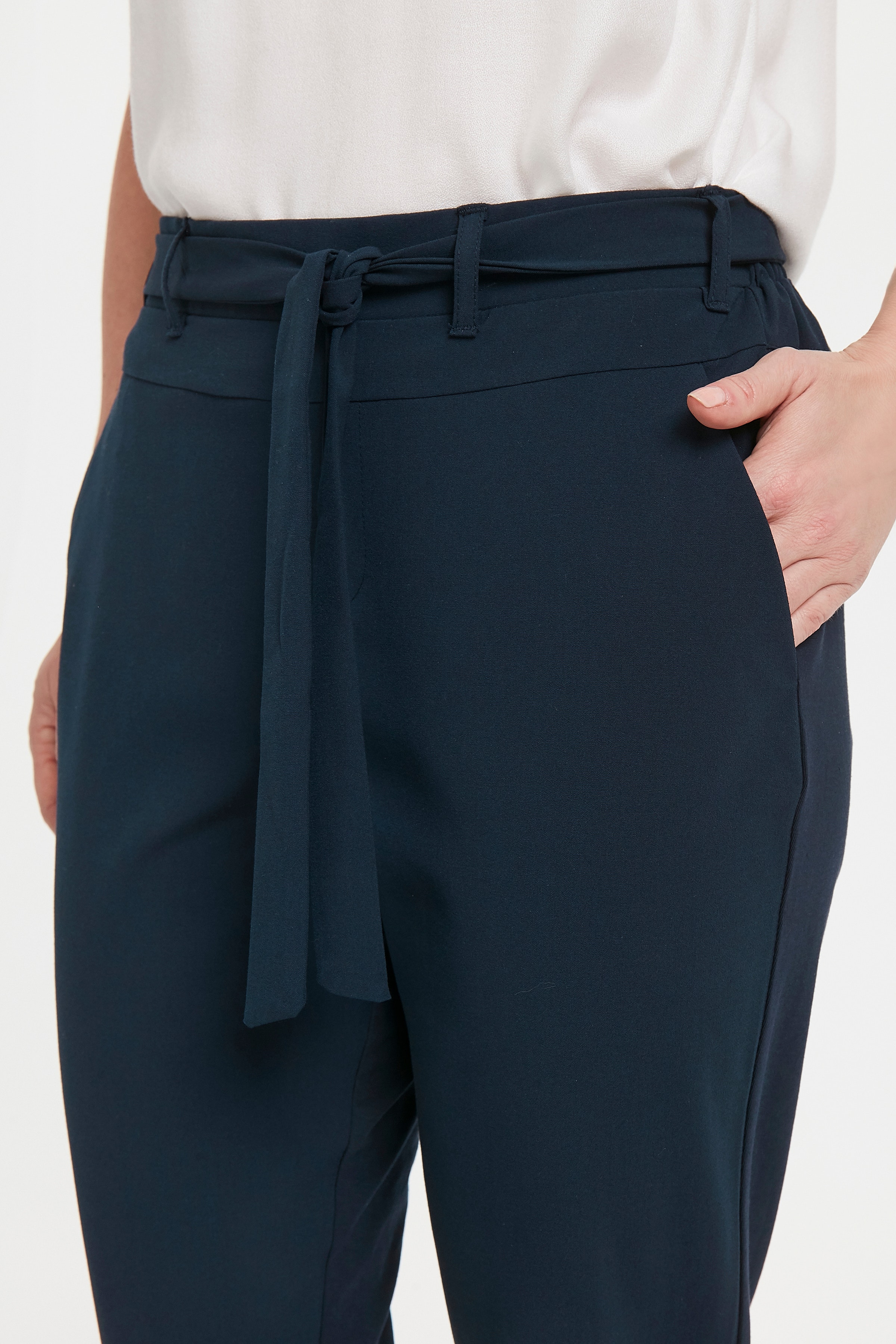 Jillian Bukser LOOKBOOK DETAIL 10501516-52737