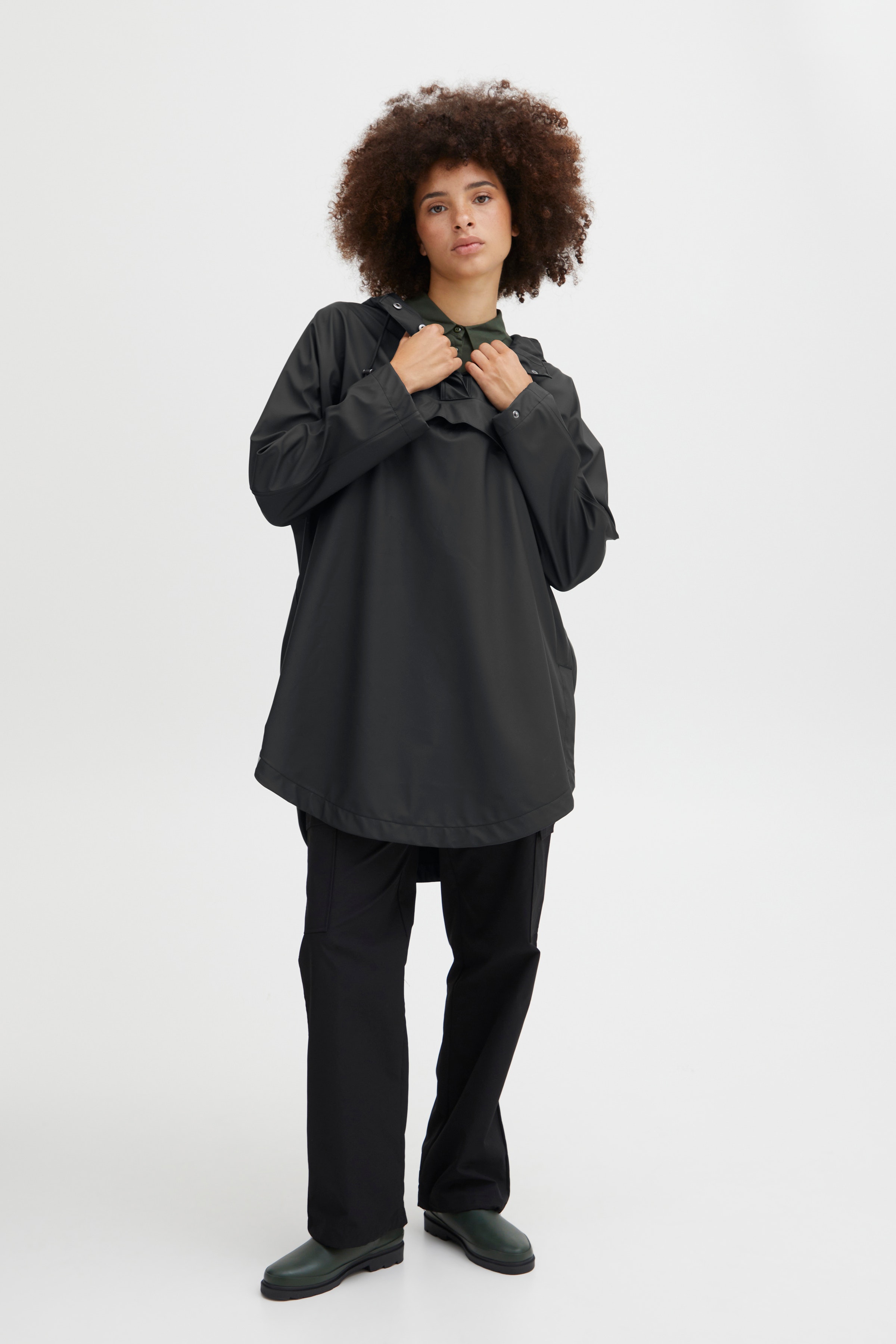 IHTAZI Regntøy LOOKBOOK FRONT 20114283-194008