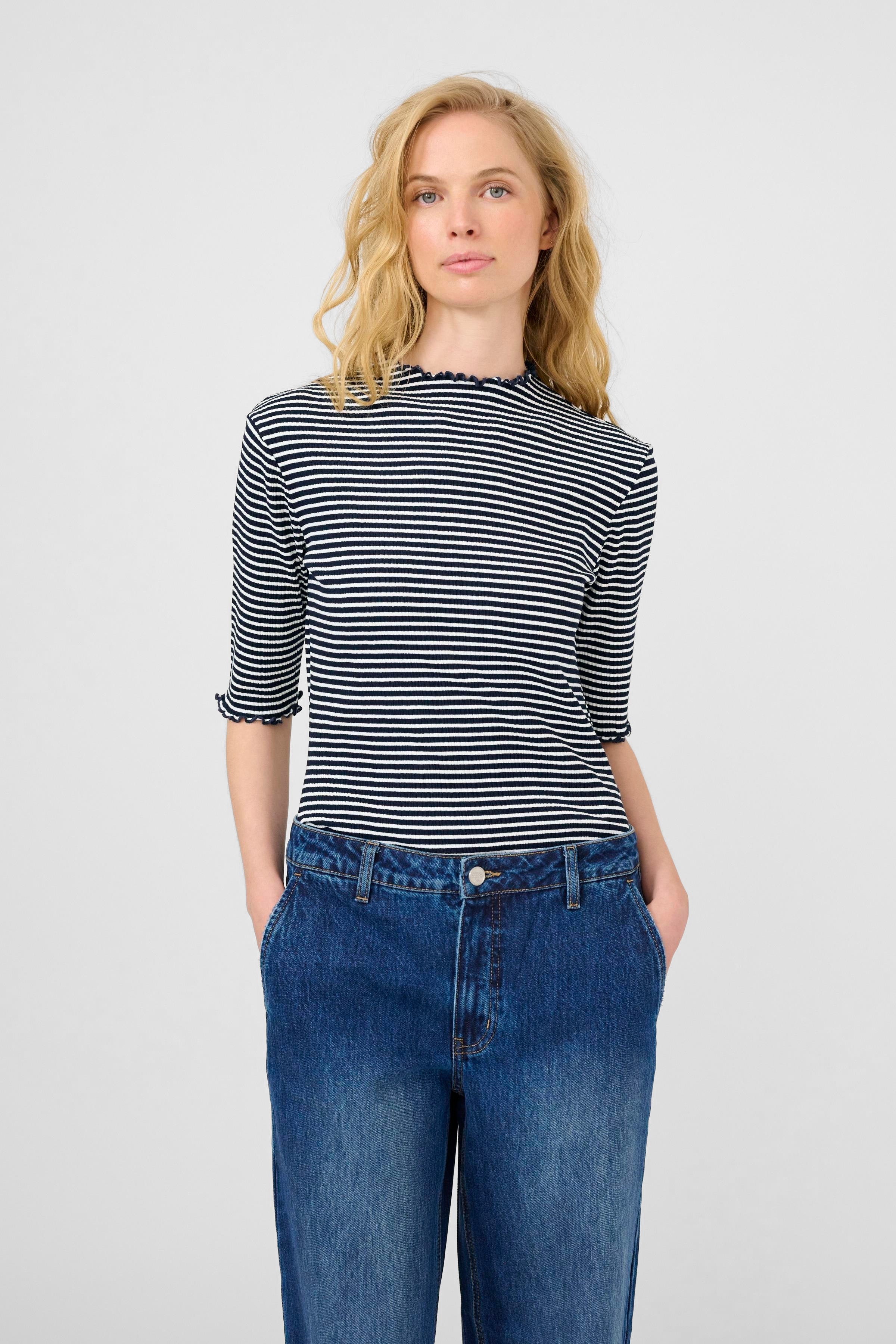 CandaceKB T-shirt LOOKBOOK FRONT 10103631-101949