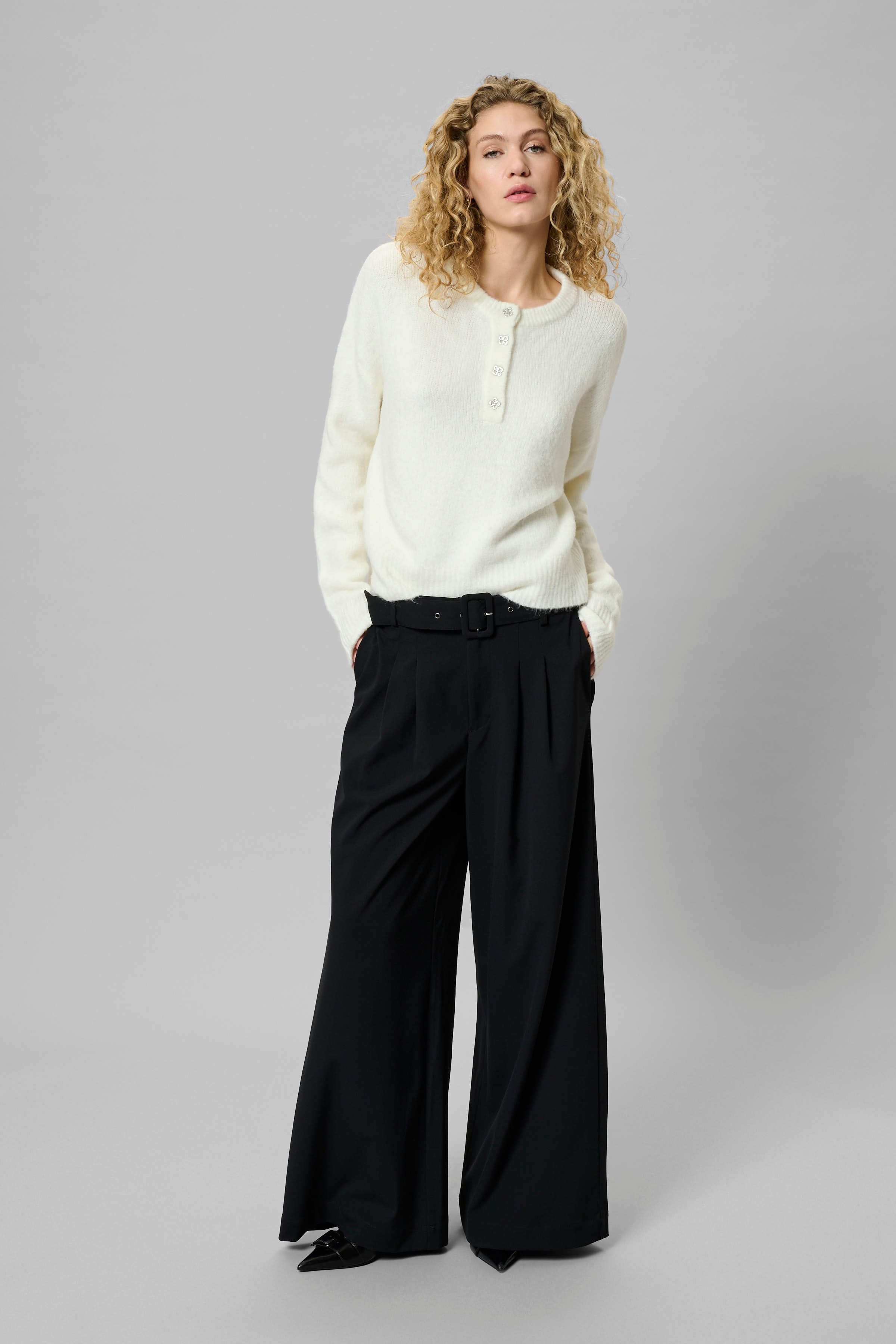 MWEllie Pullover LOOKBOOK FRONT 10705357-110602