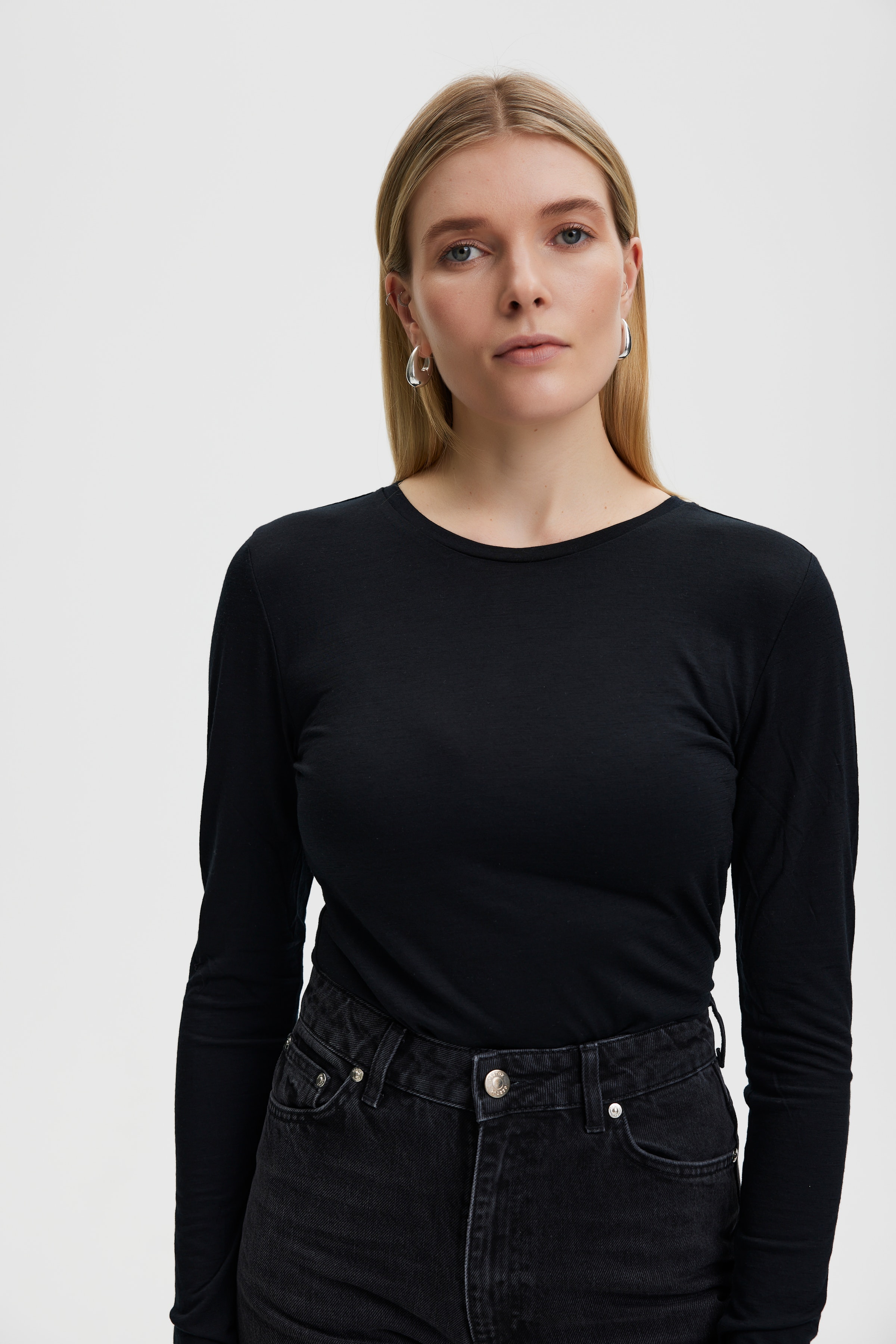 SividaGZ T-shirt LOOKBOOK FRONT 10905441-100017