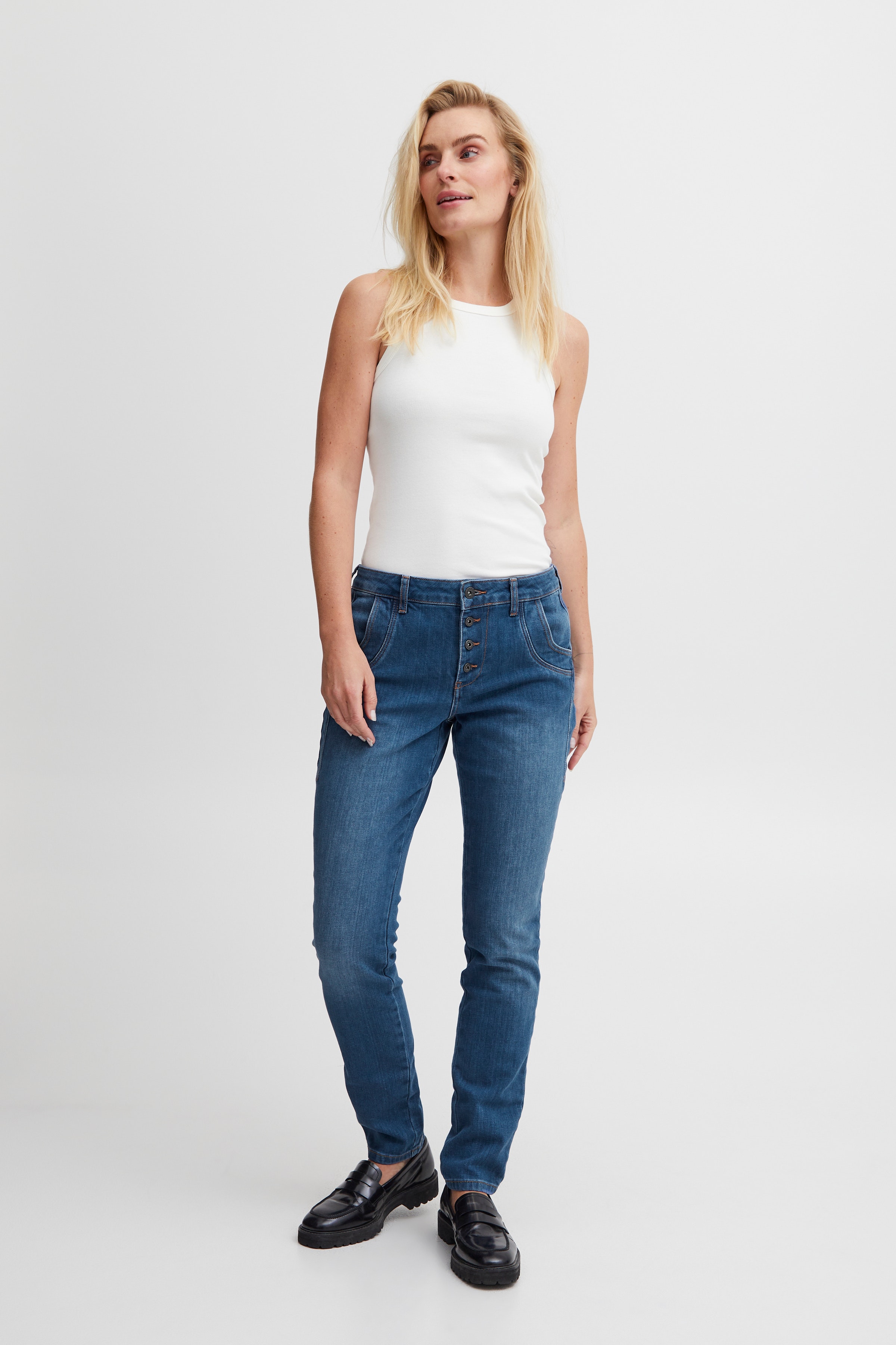 PZMELINA Loose Jeans Skinny Leg LOOKBOOK FRONT 50207184-200005