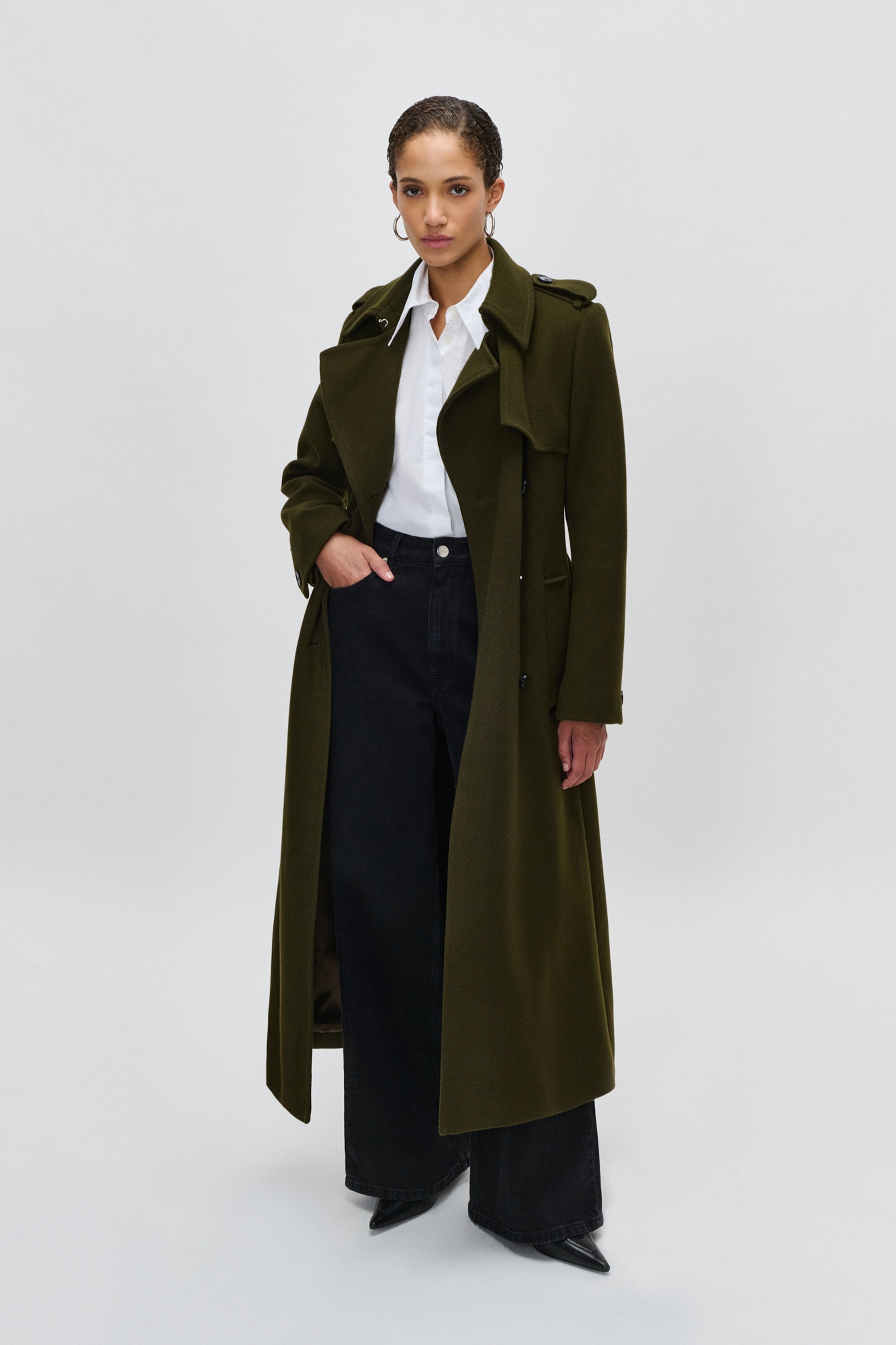 CHARLOTTE ANN COAT LOOKBOOK FRONT 30600567-GR598