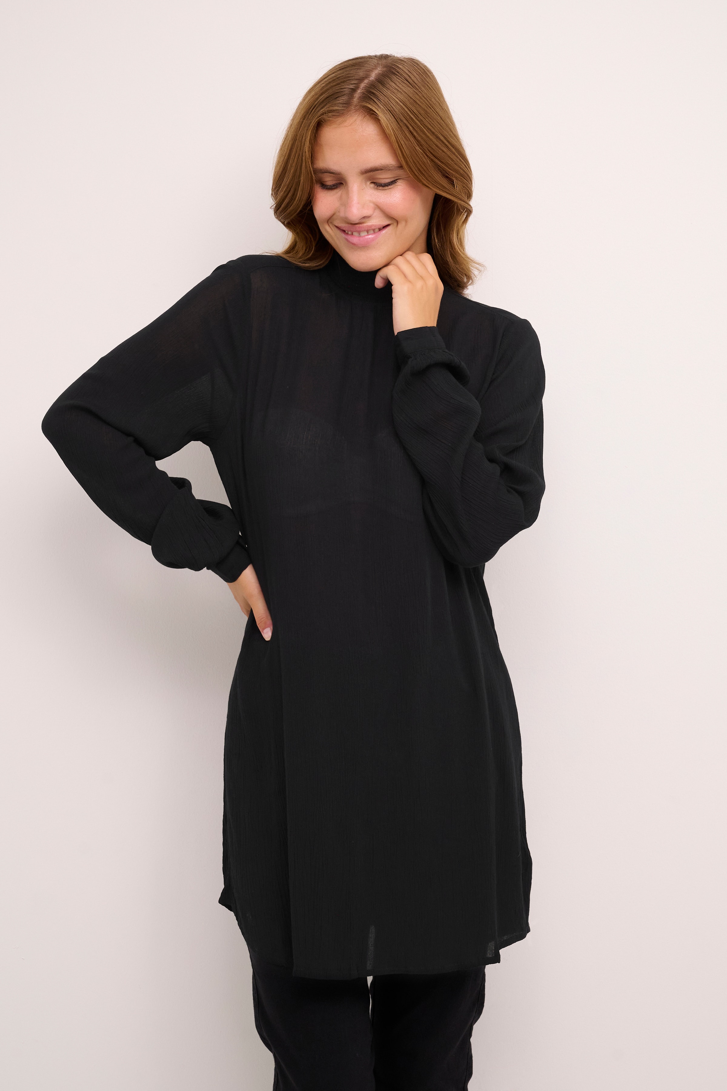 KATrine Dress LOOKBOOK FRONT 10502105-50600