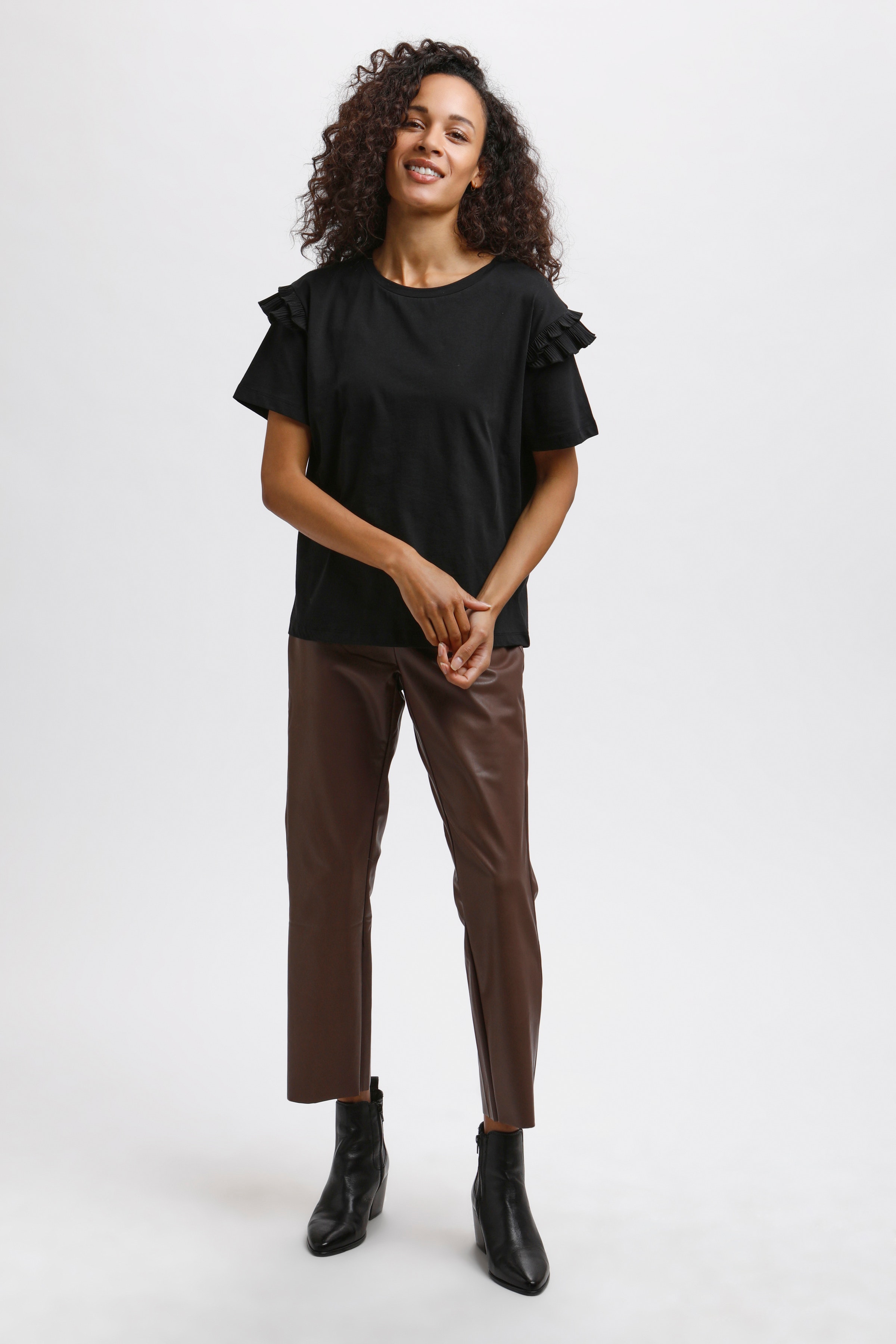 KAloran T-shirt LOOKBOOK FRONT 10505740-100121