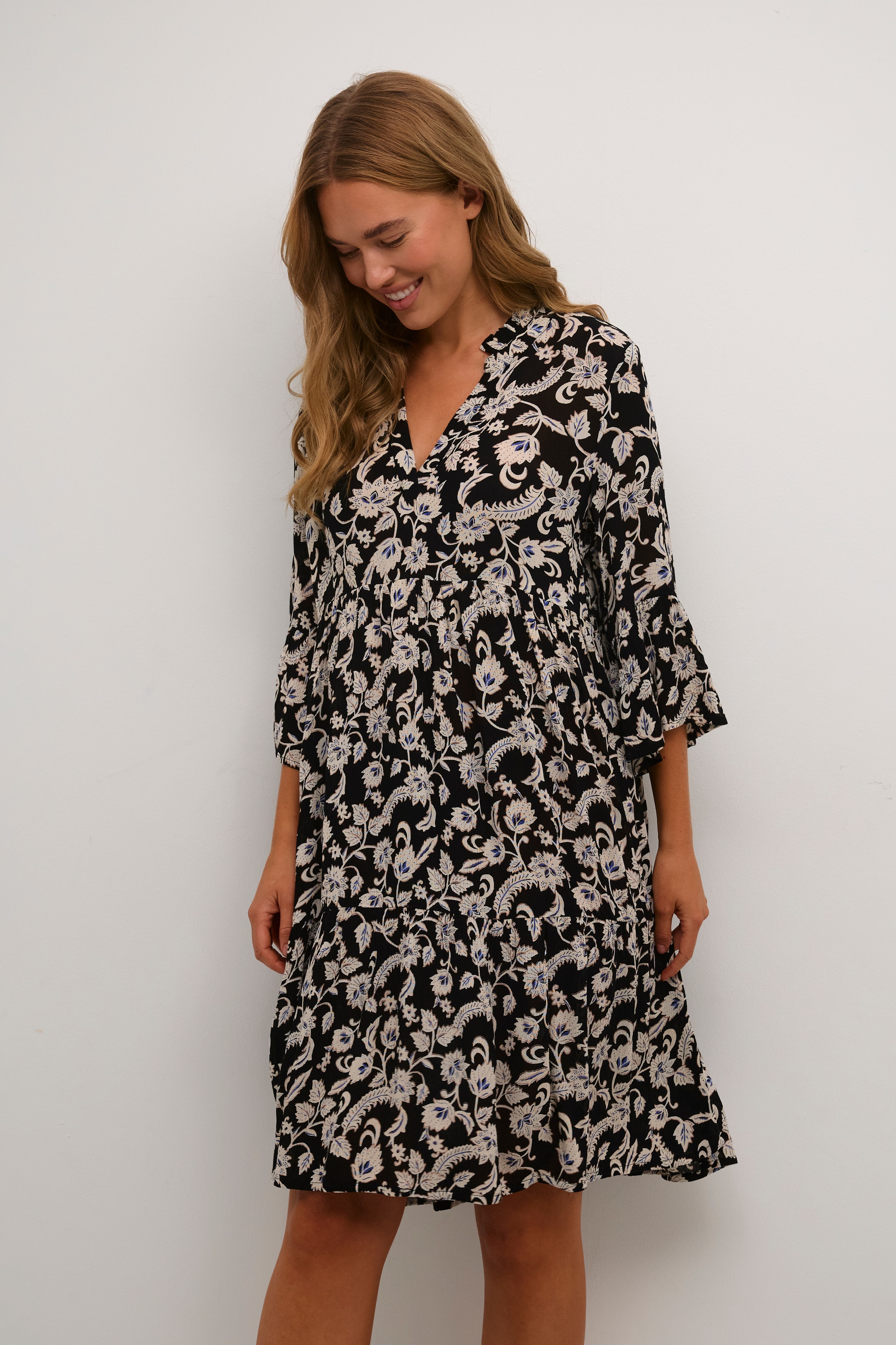 KAhera Kjole LOOKBOOK FRONT 10508259-105671