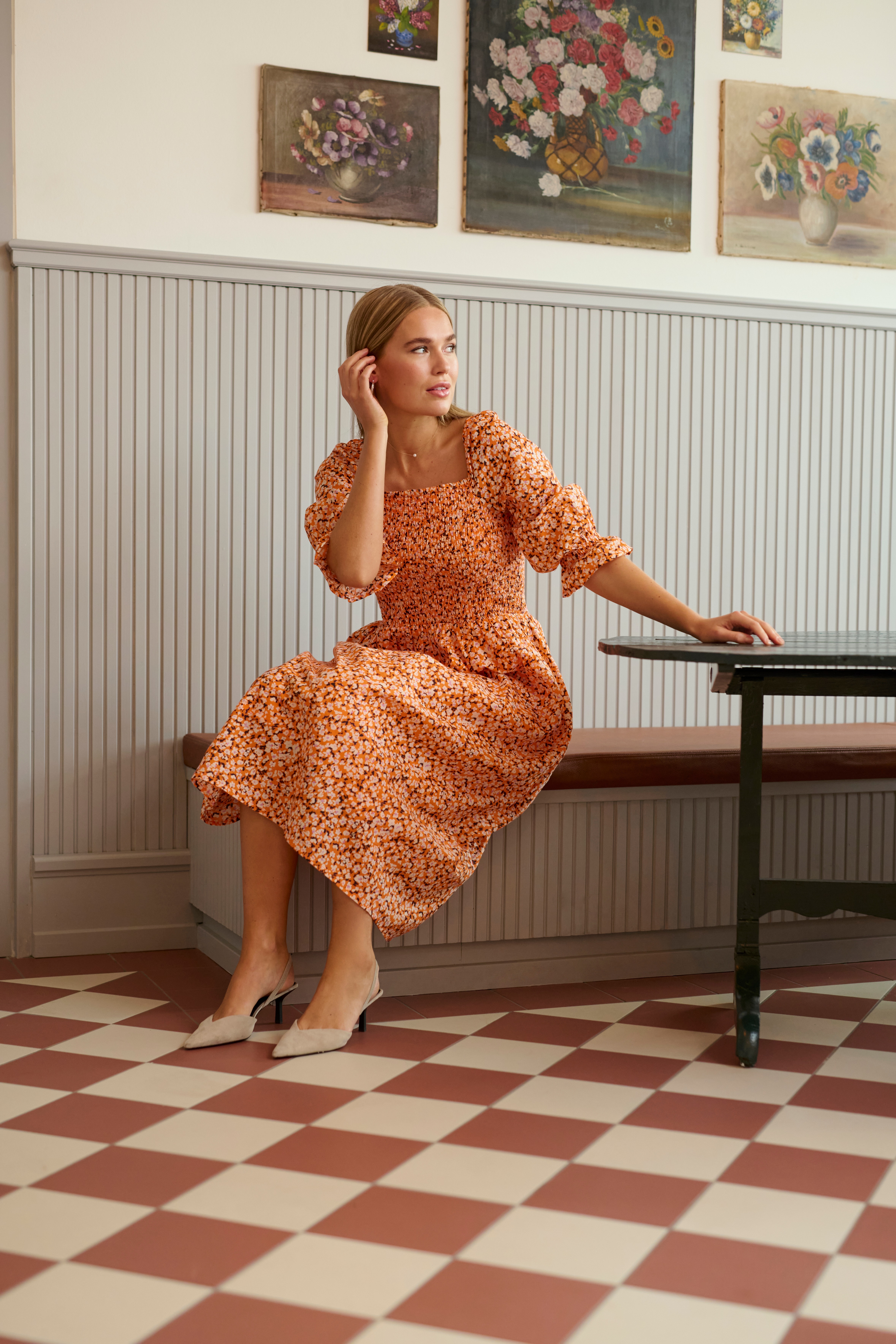 KAwhippa Robe LOCATION NONE 10506441-104256