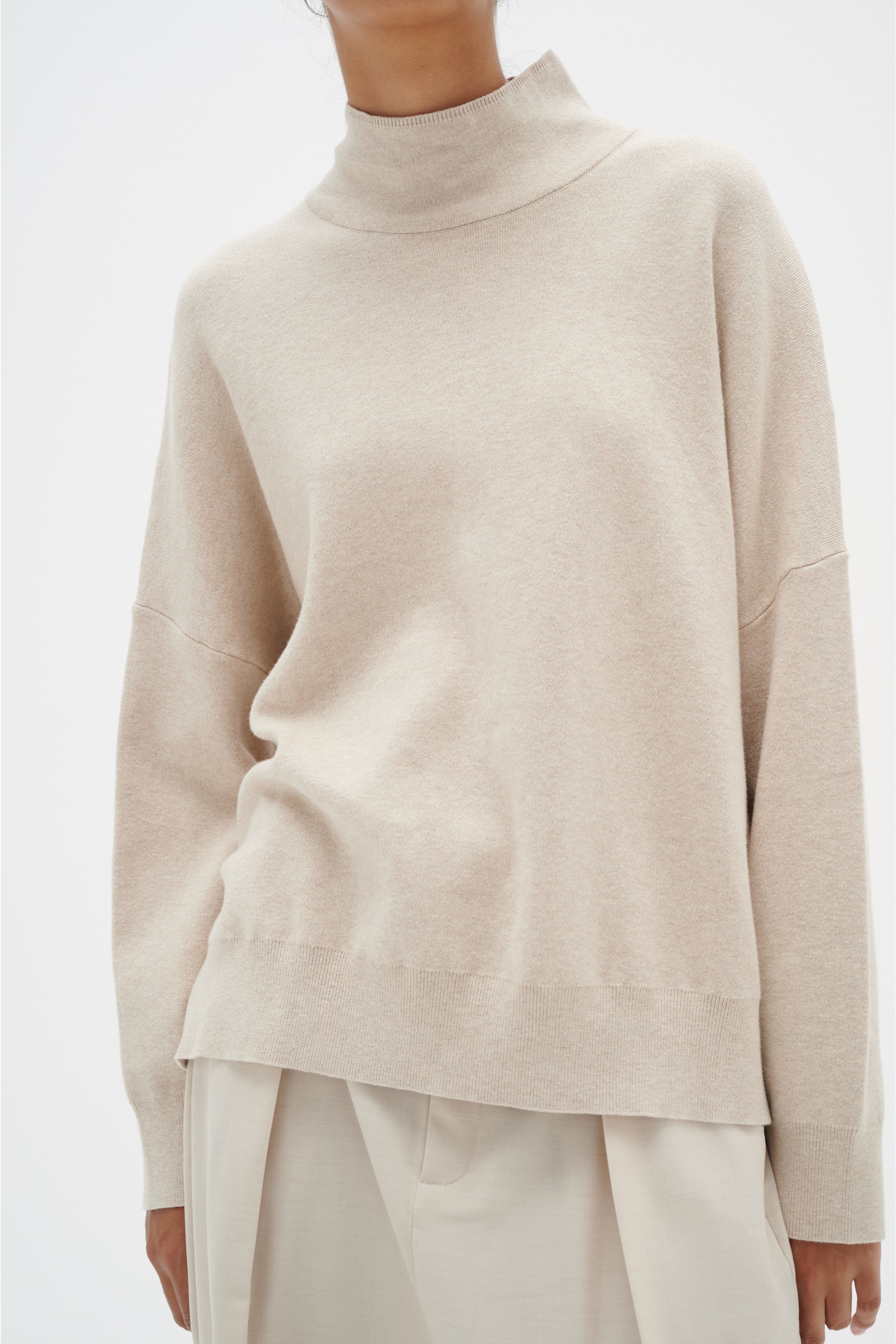 TenleyIW Turtleneck Pullover LOOKBOOK FRONT 30106490-1609061