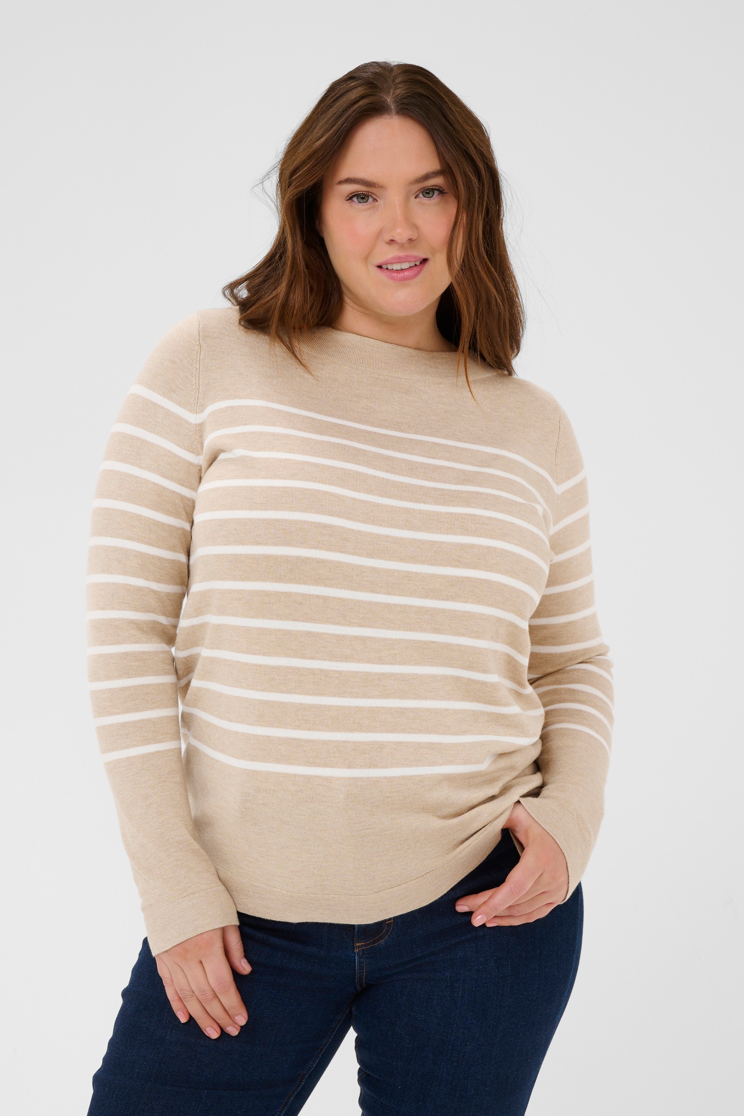 KClizzy Pullover LOOKBOOK FRONT 10583488-107844