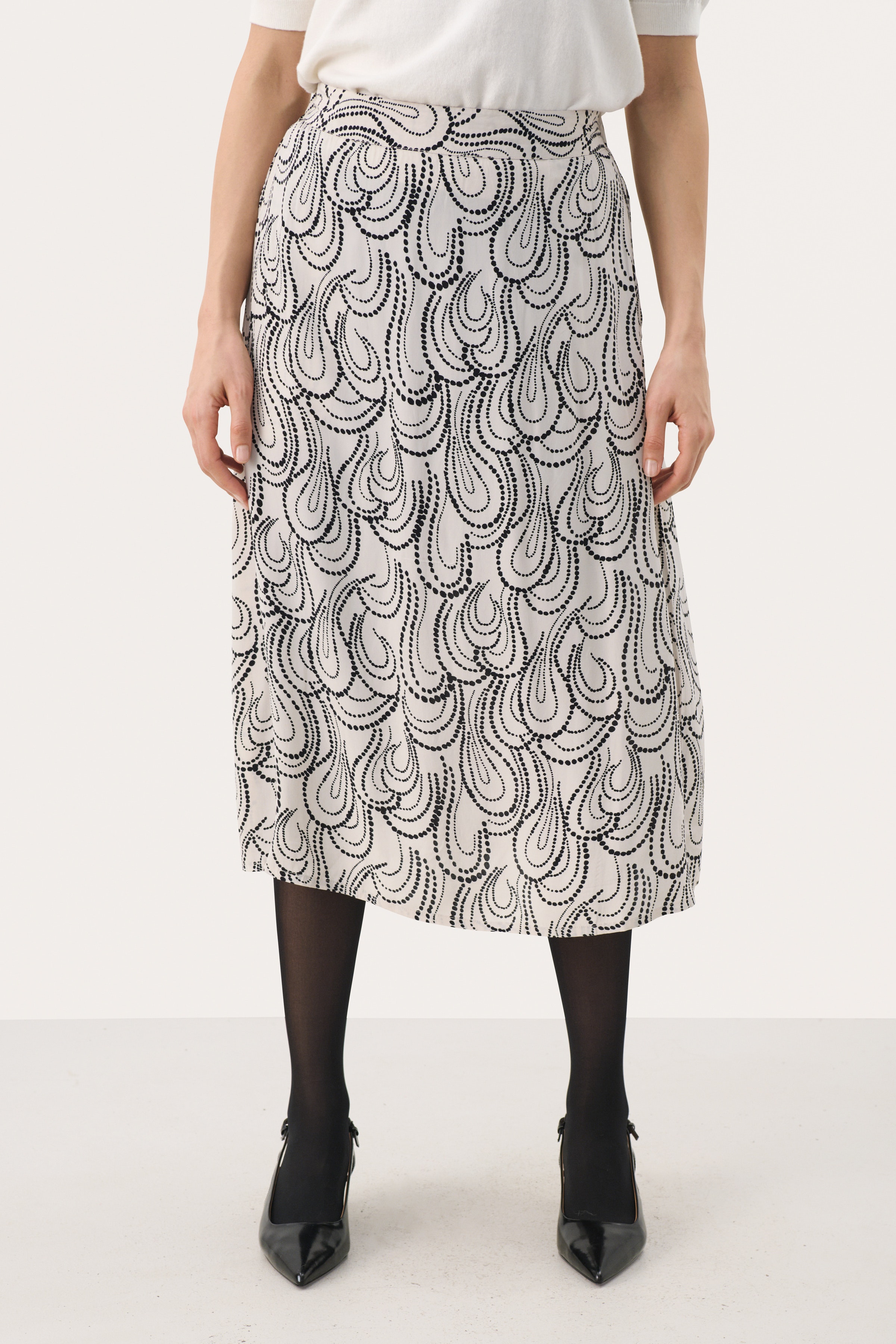 BiseraPW Kjol LOOKBOOK FRONT 30309902-303397