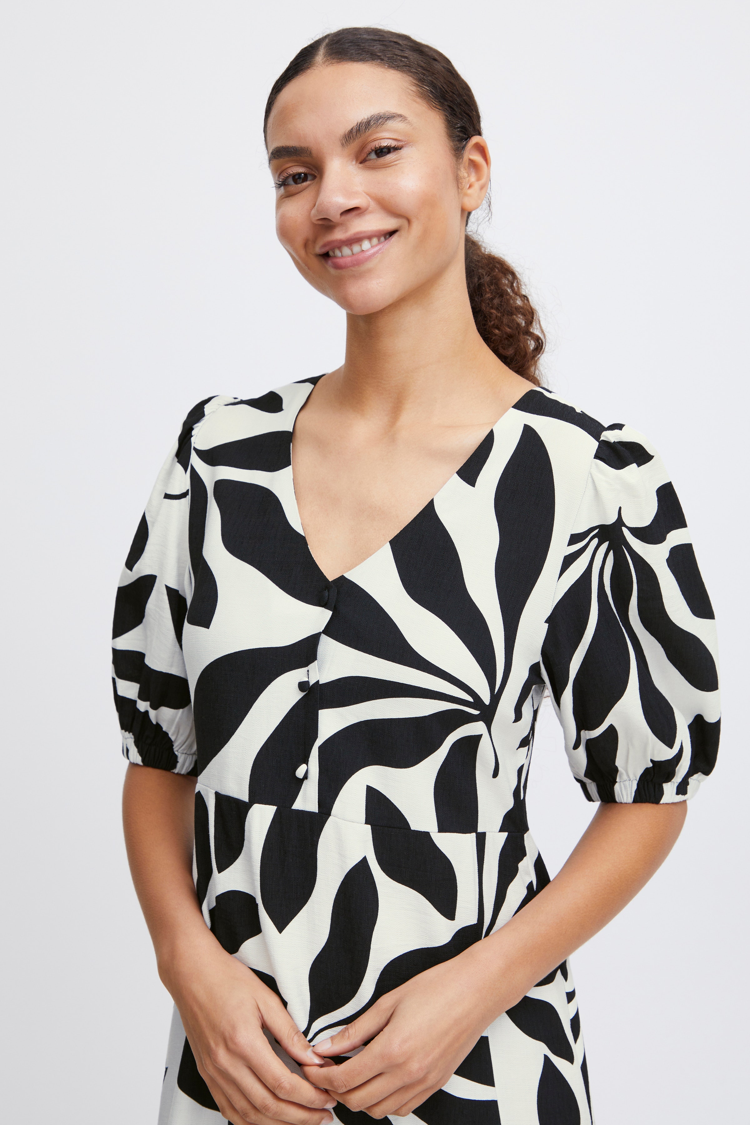 BYJANINA Dress LOOKBOOK DETAIL 20814900-203167