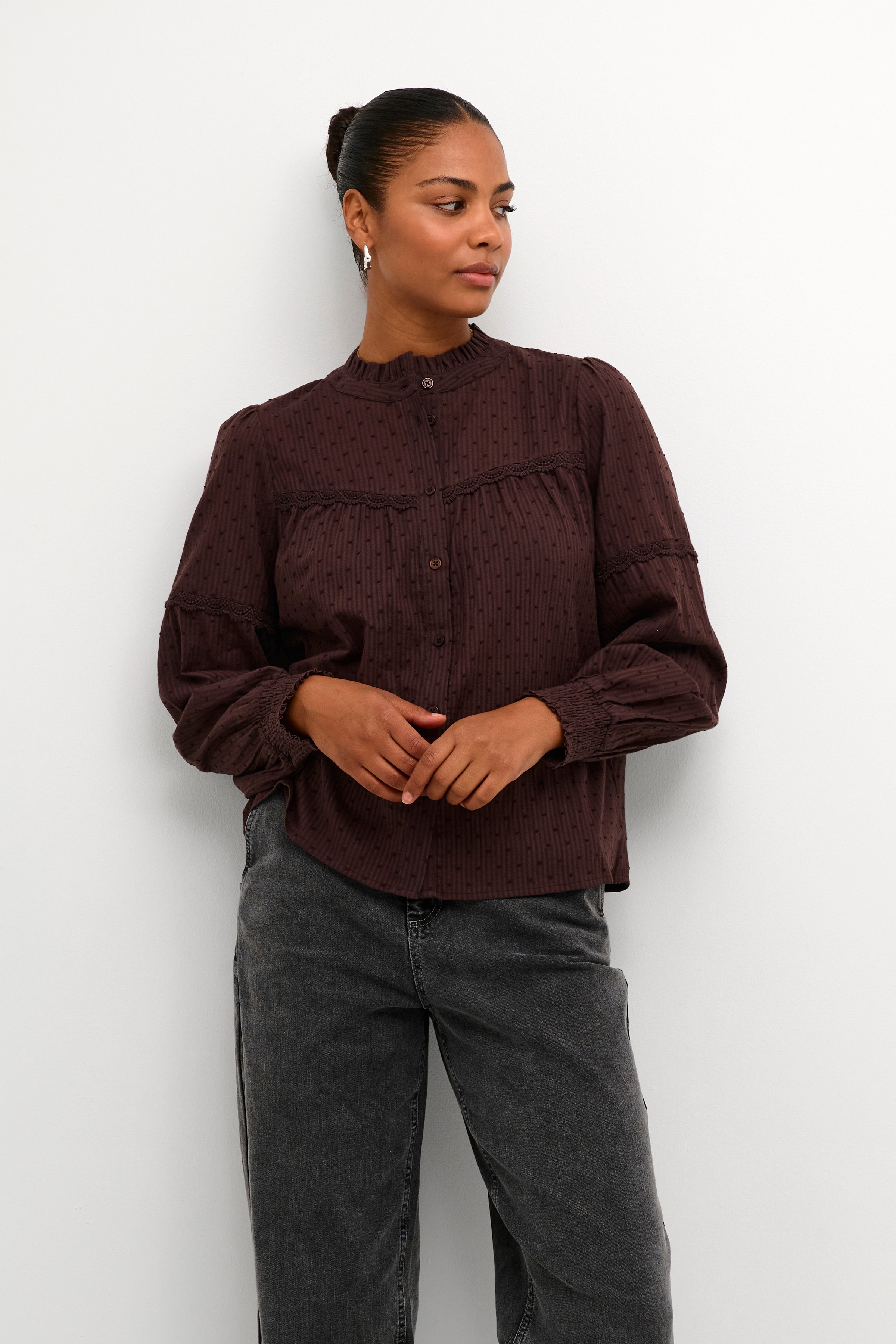 KAsille Blouse LOOKBOOK FRONT 10507928-191016