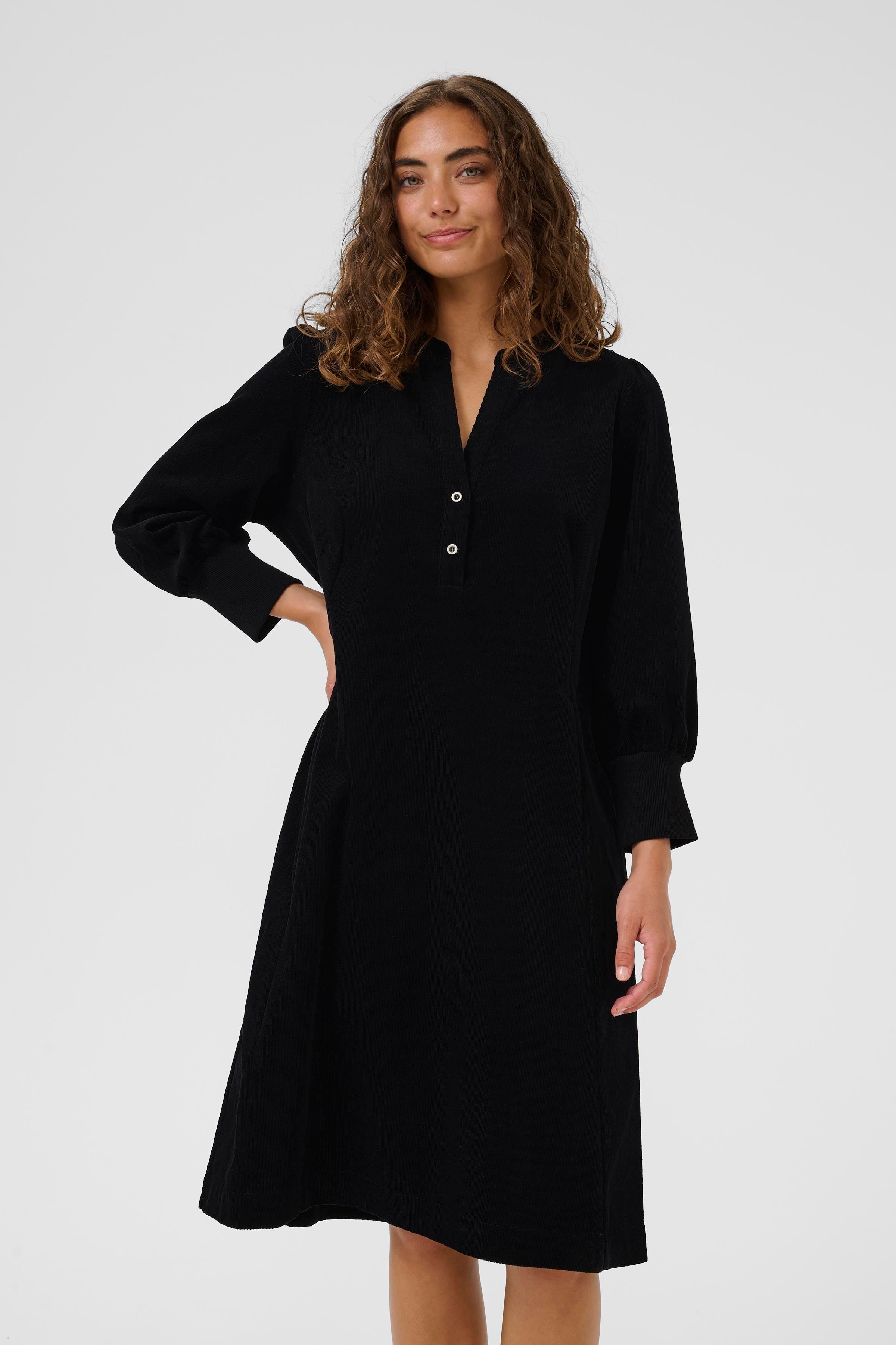 CUrhaena Fløjlskjole LOOKBOOK FRONT 50112284-500012