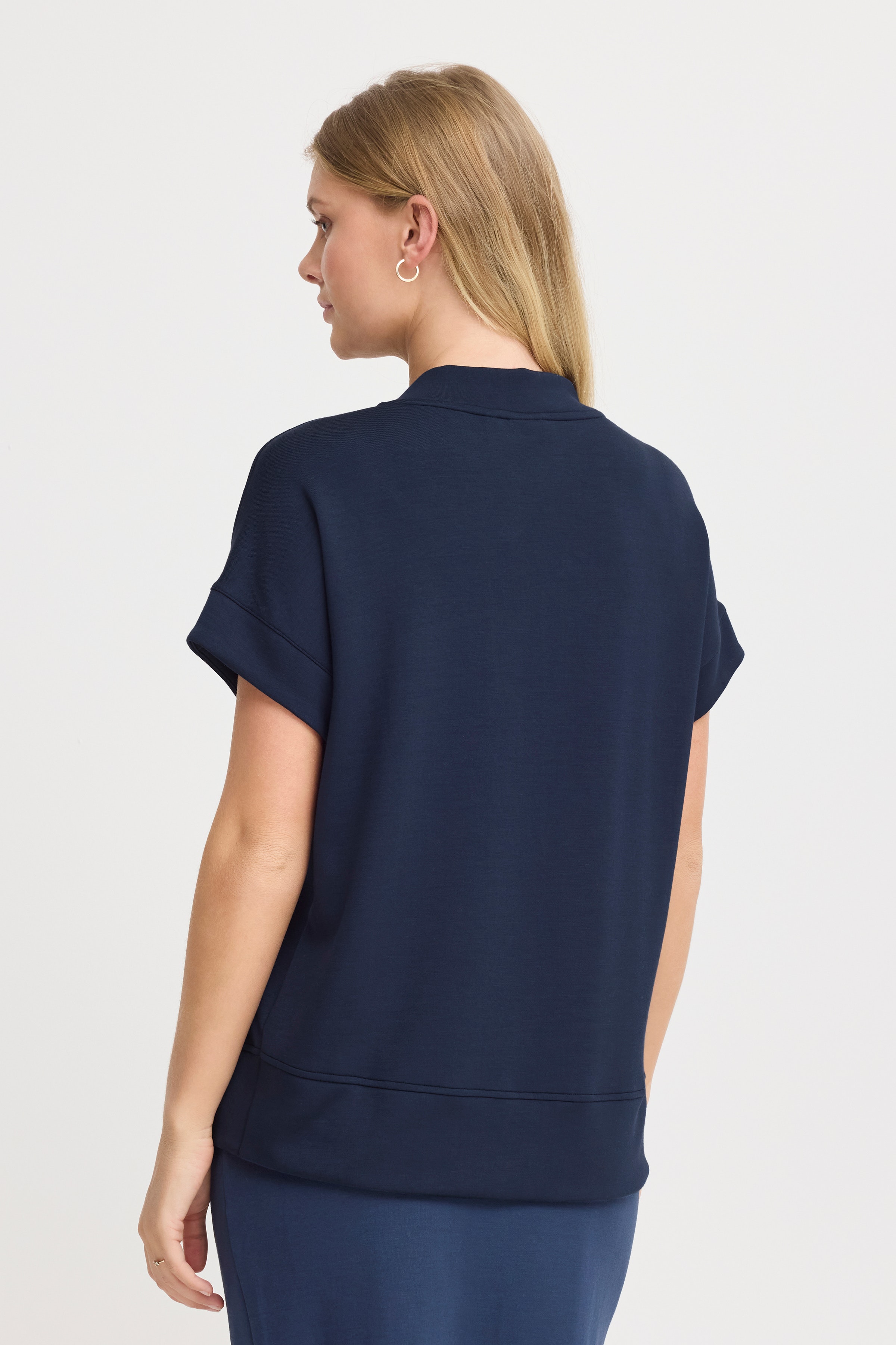 FRAURORA Sweatshirt LOOKBOOK FRONT 20616066-193923