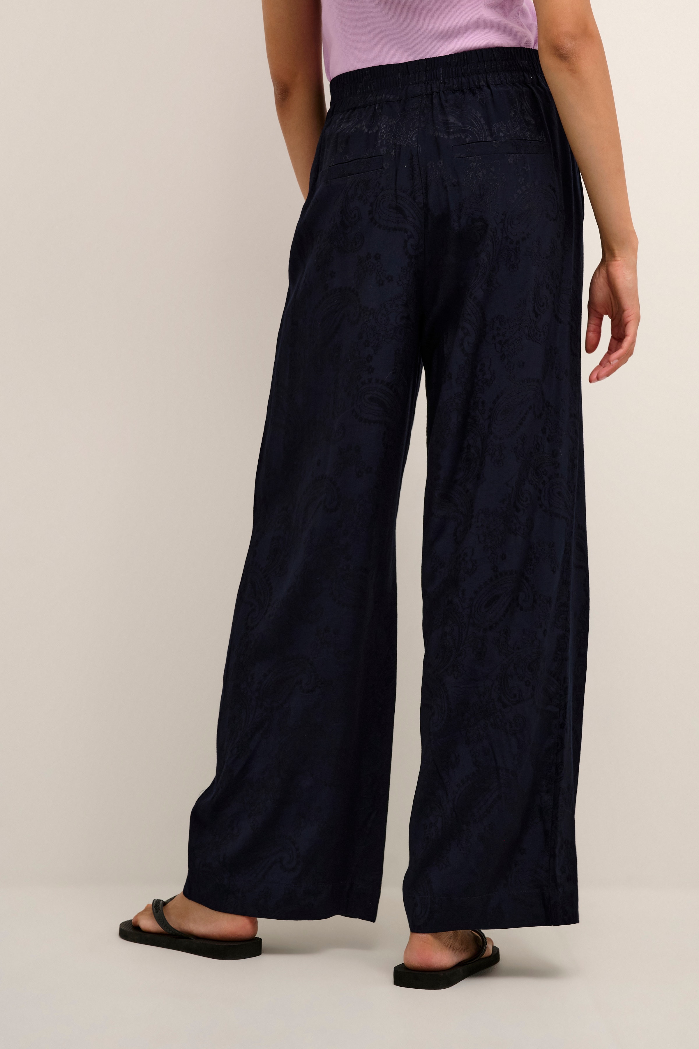 HennaKB Trousers LOOKBOOK BACK 10104248-193924