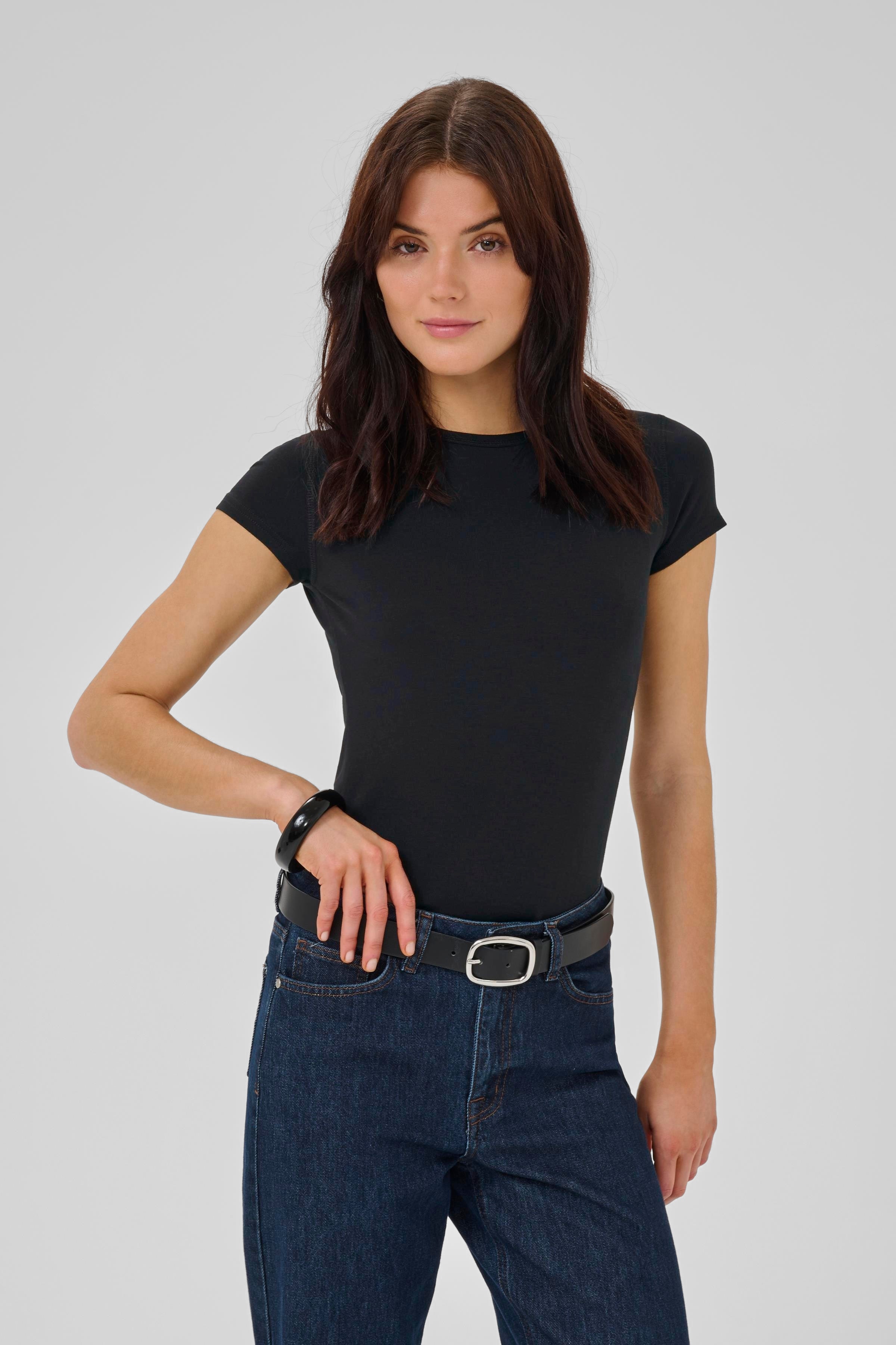 16 THE MODAL TEE LOOKBOOK FRONT 10703596-100031