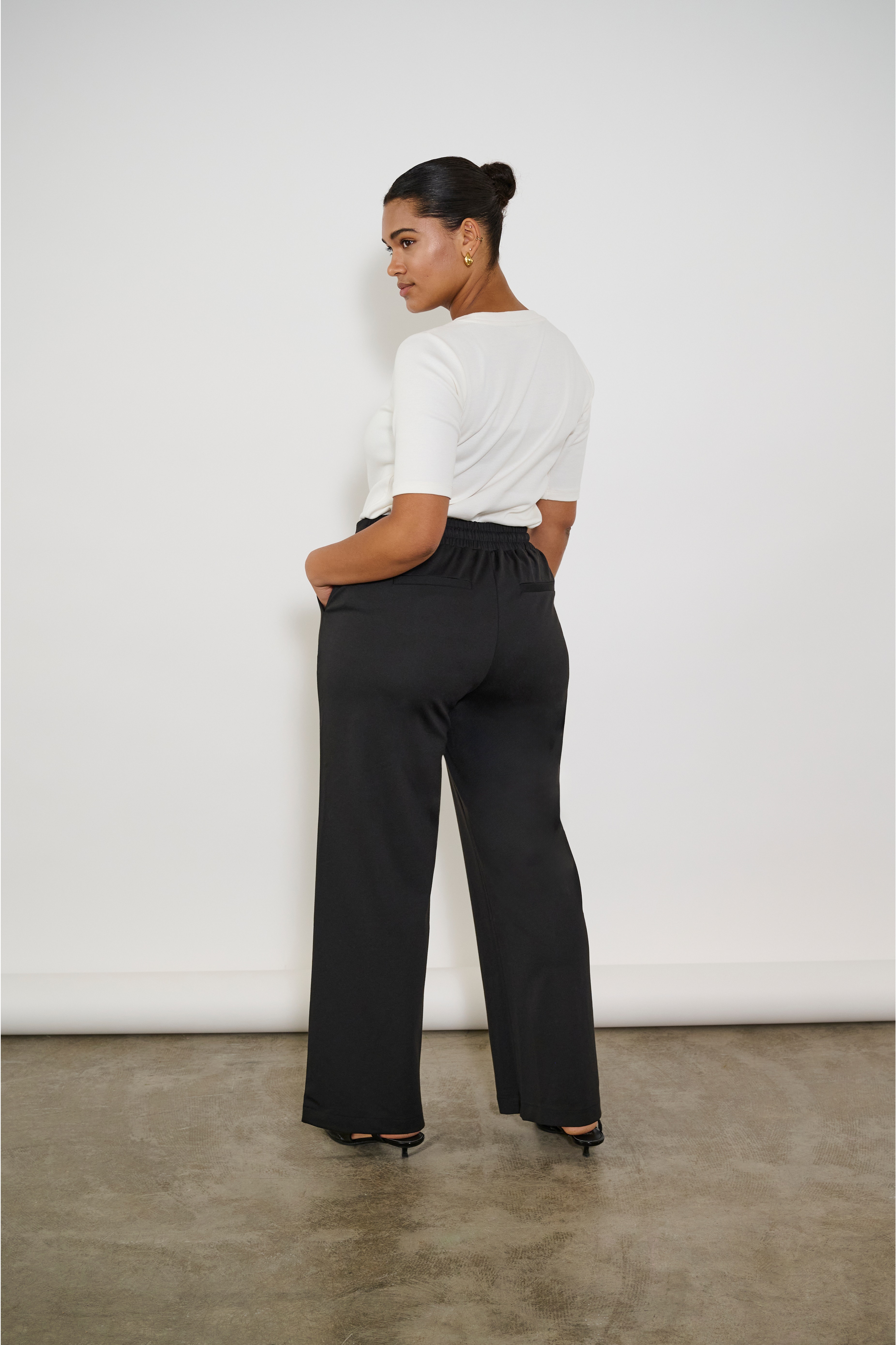 KCjenna Straight Trousers LOCATION NONE 10582248-100121