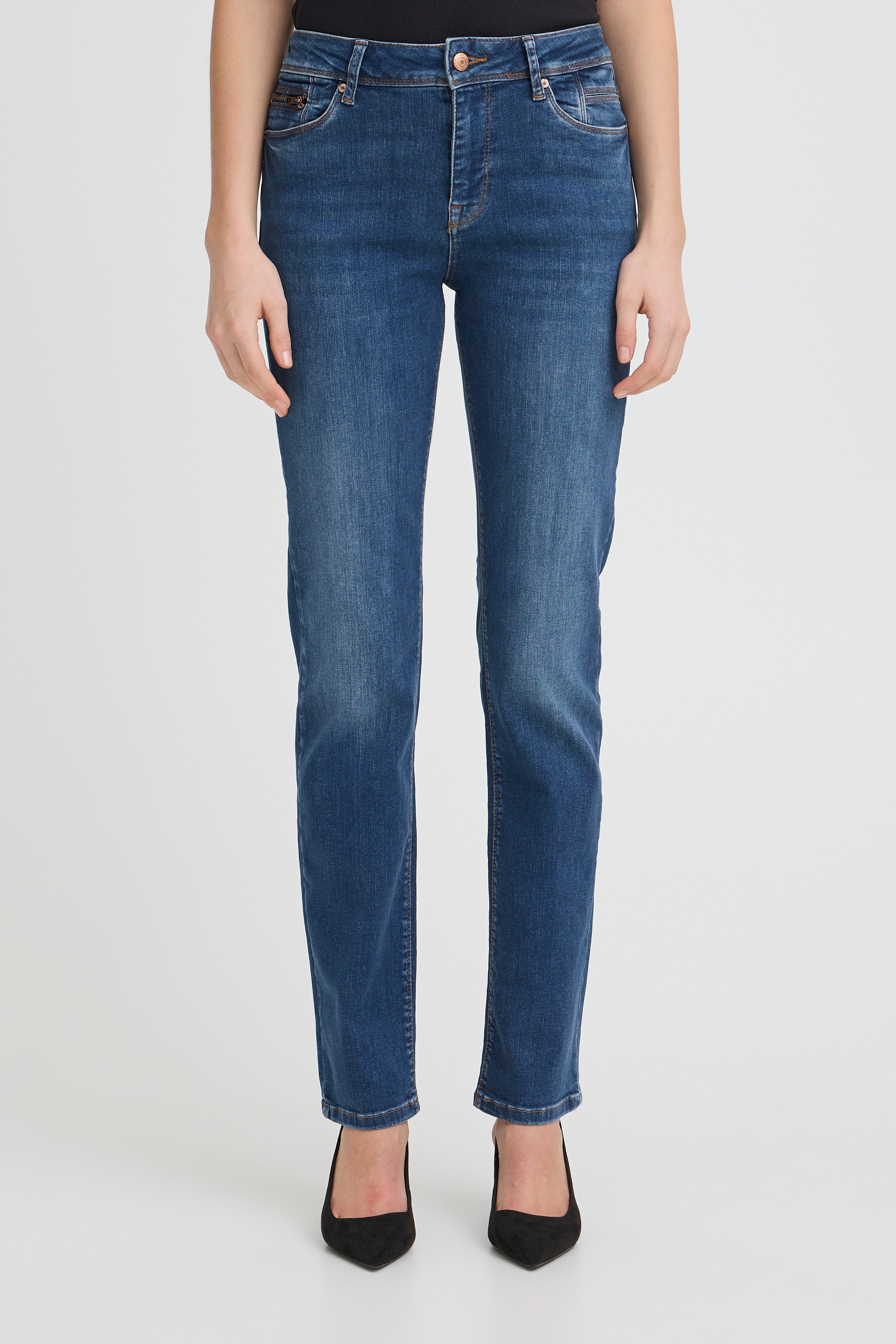 PZSANDRA Hw Jeans Straight Leg LOOKBOOK FRONT 50205860-200005