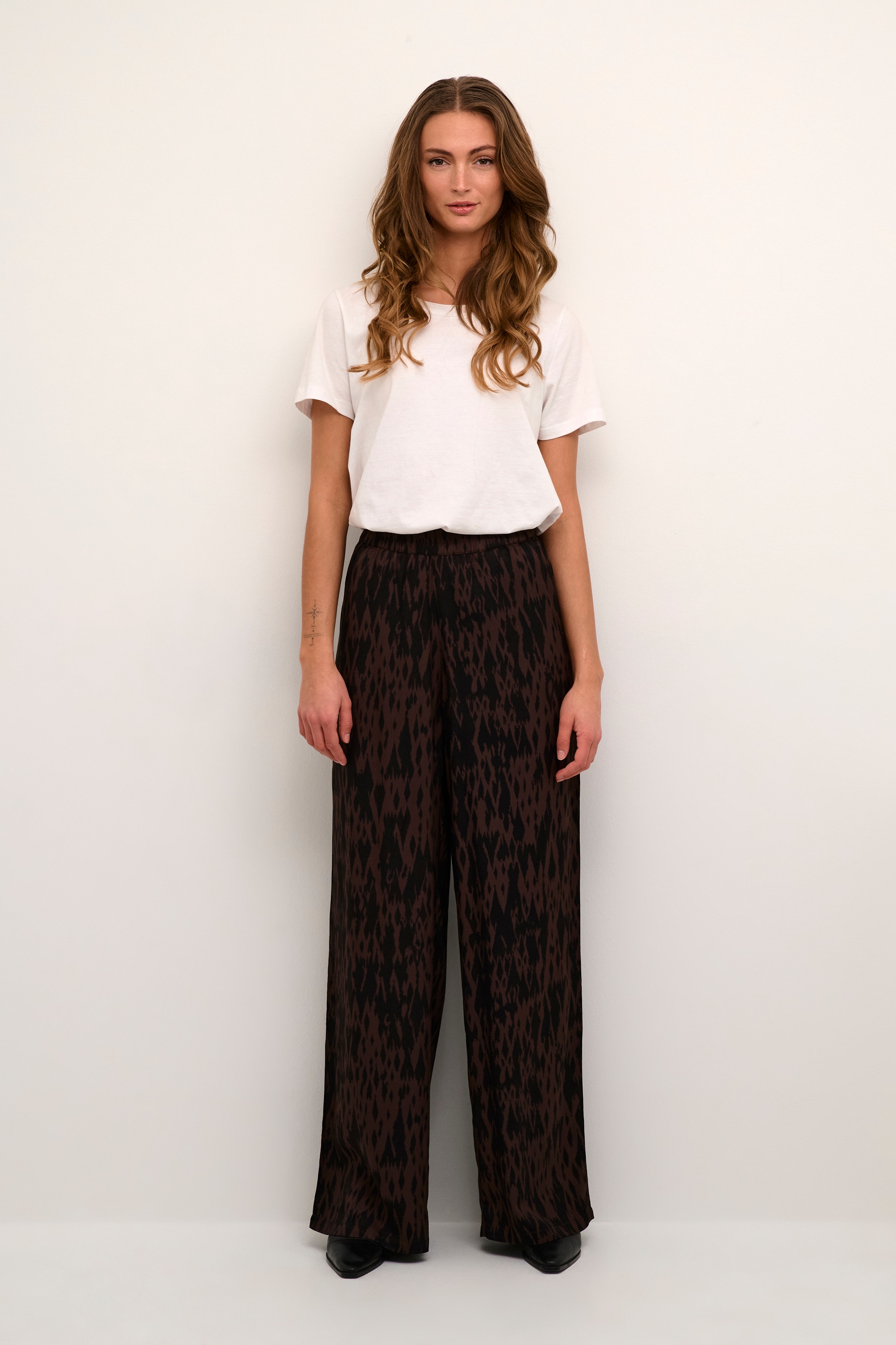 KAravia Trousers LOOKBOOK FRONT 10507799-104748