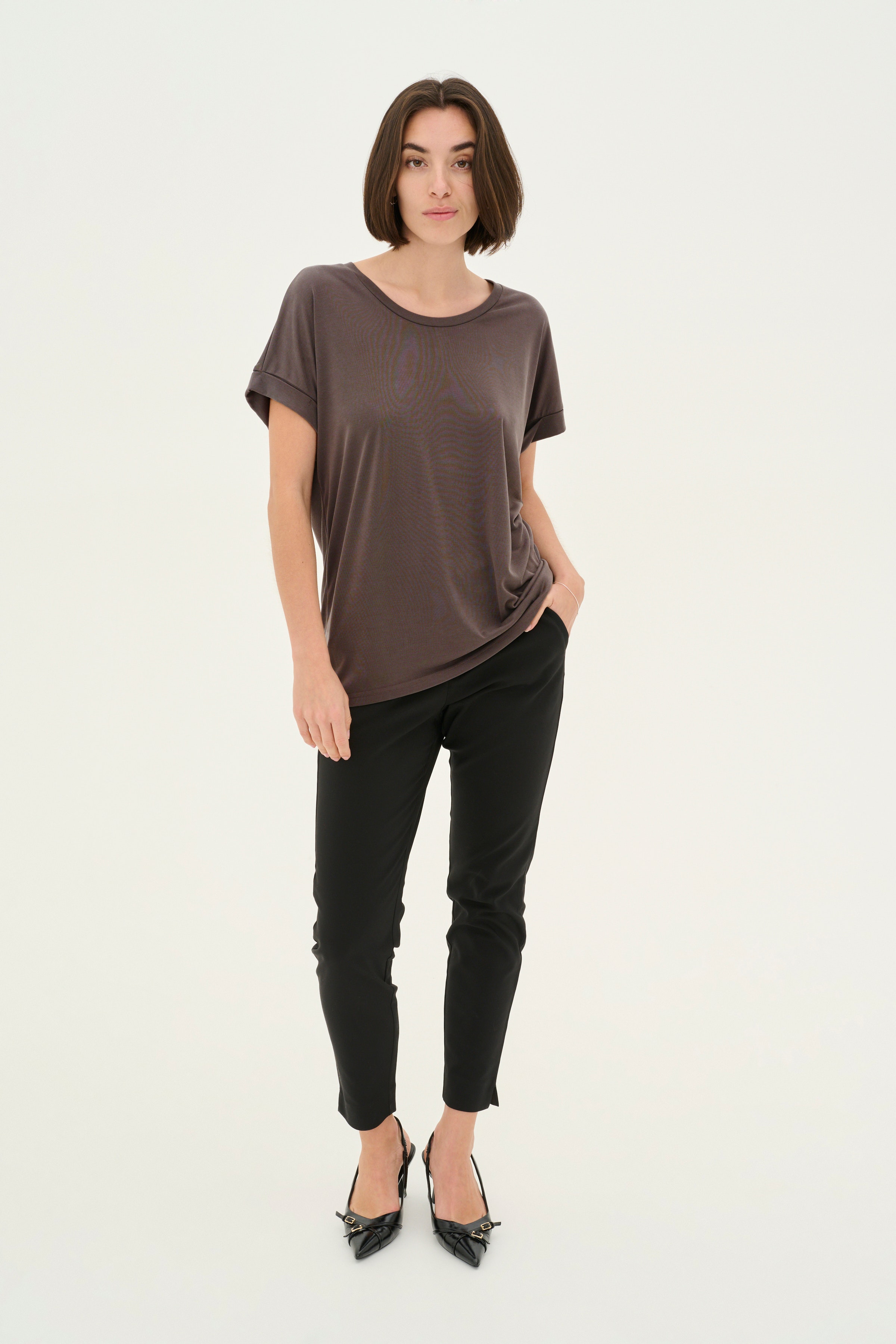 Kajsa T-shirt LOOKBOOK FRONT 50103468-5100201