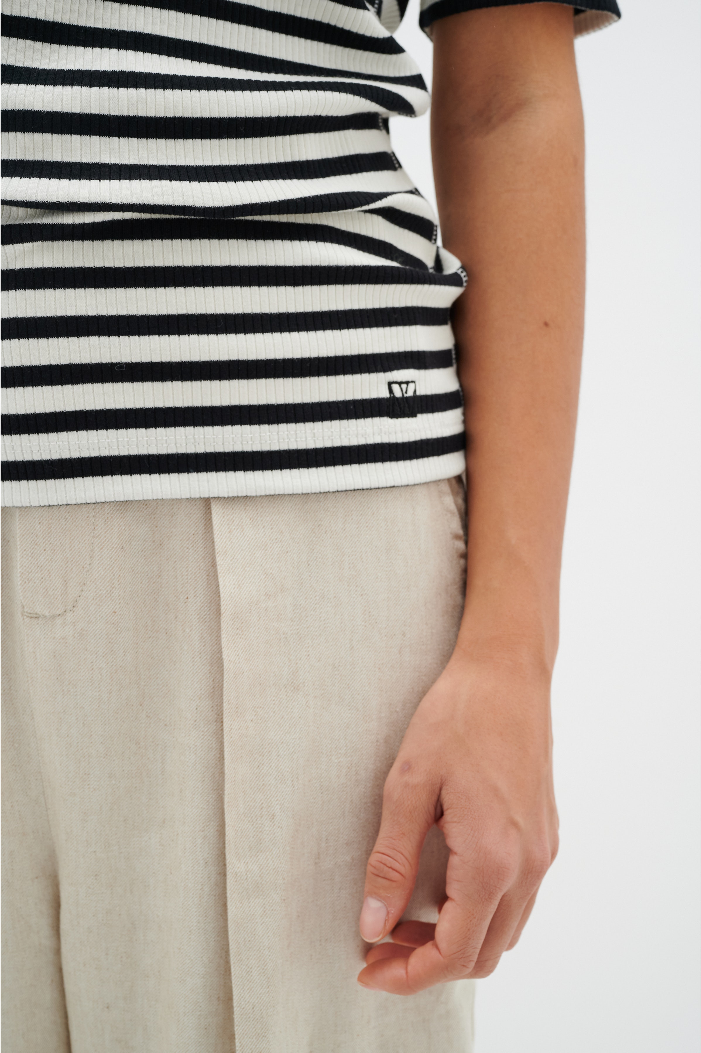 DagnaIW Striped T-shirt LOOKBOOK DETAIL 30107269-302212