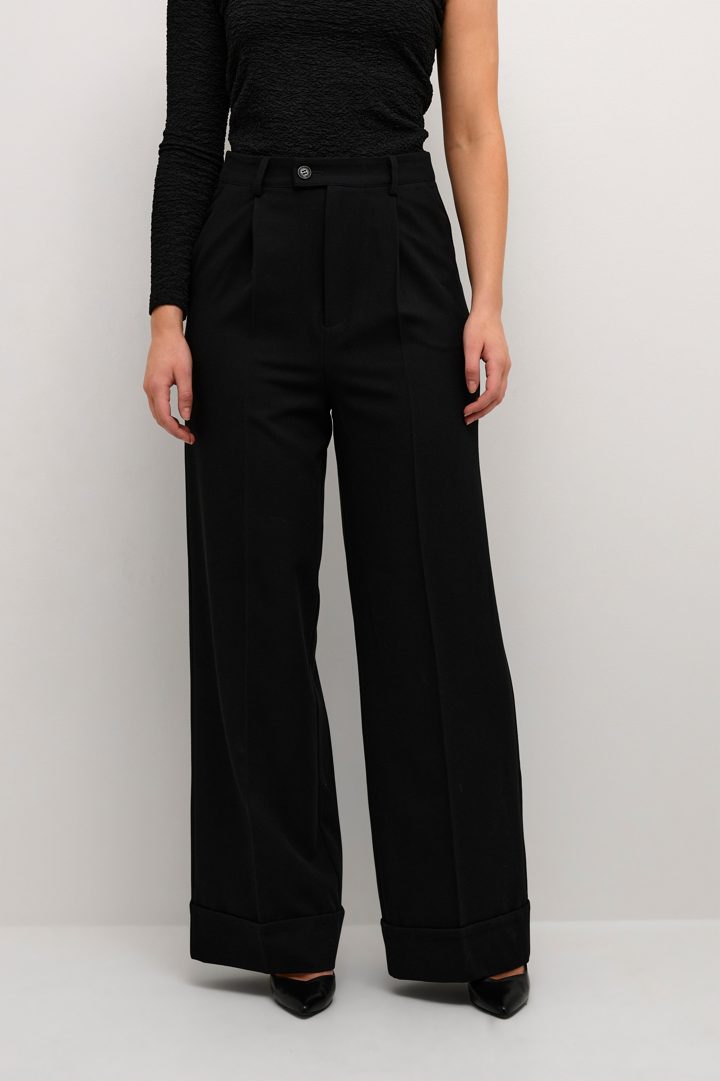 KAmilla Bukser LOOKBOOK FRONT 10507892-100121