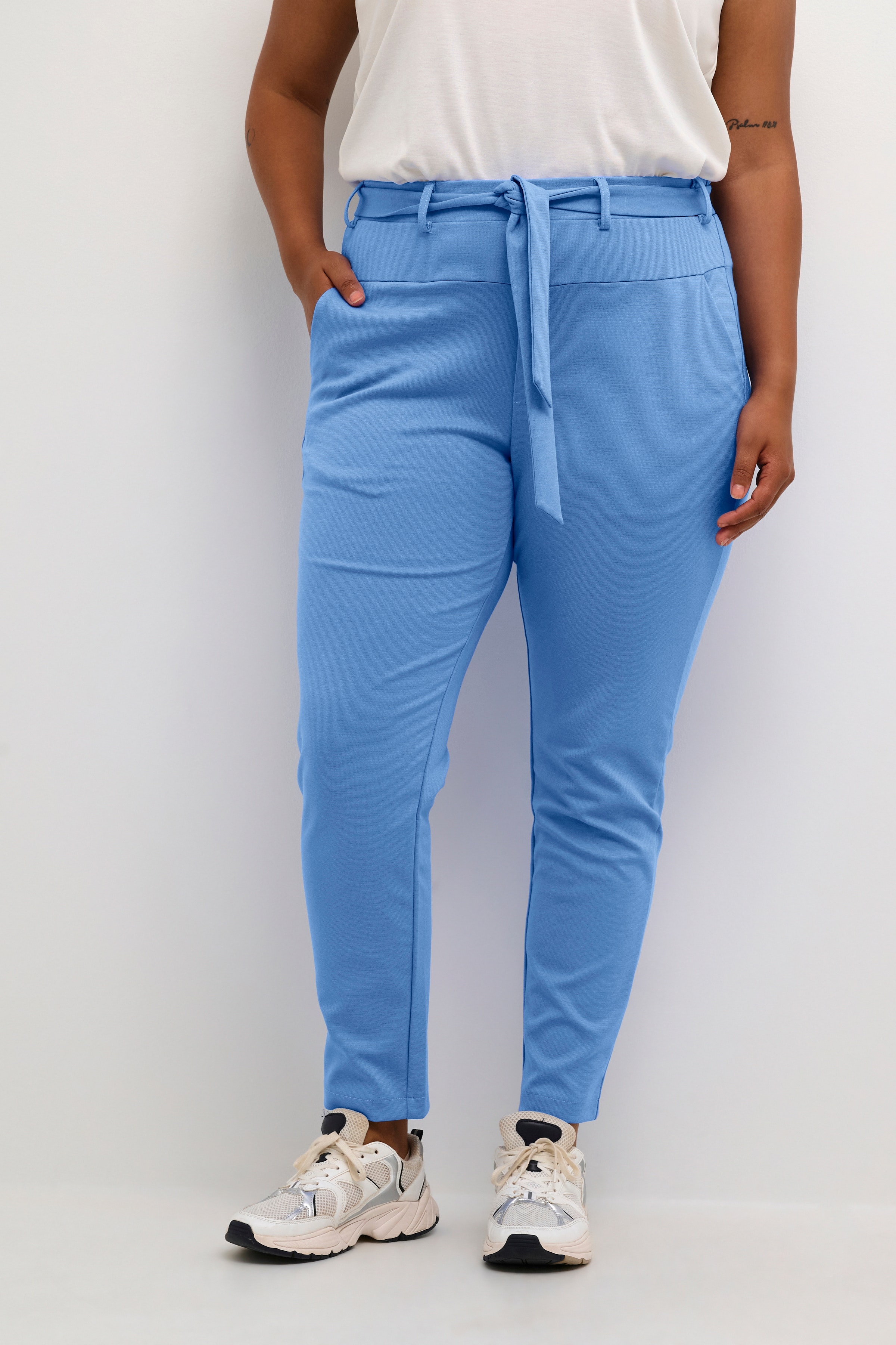 KCjenna Trousers LOOKBOOK FRONT 10582254-174037