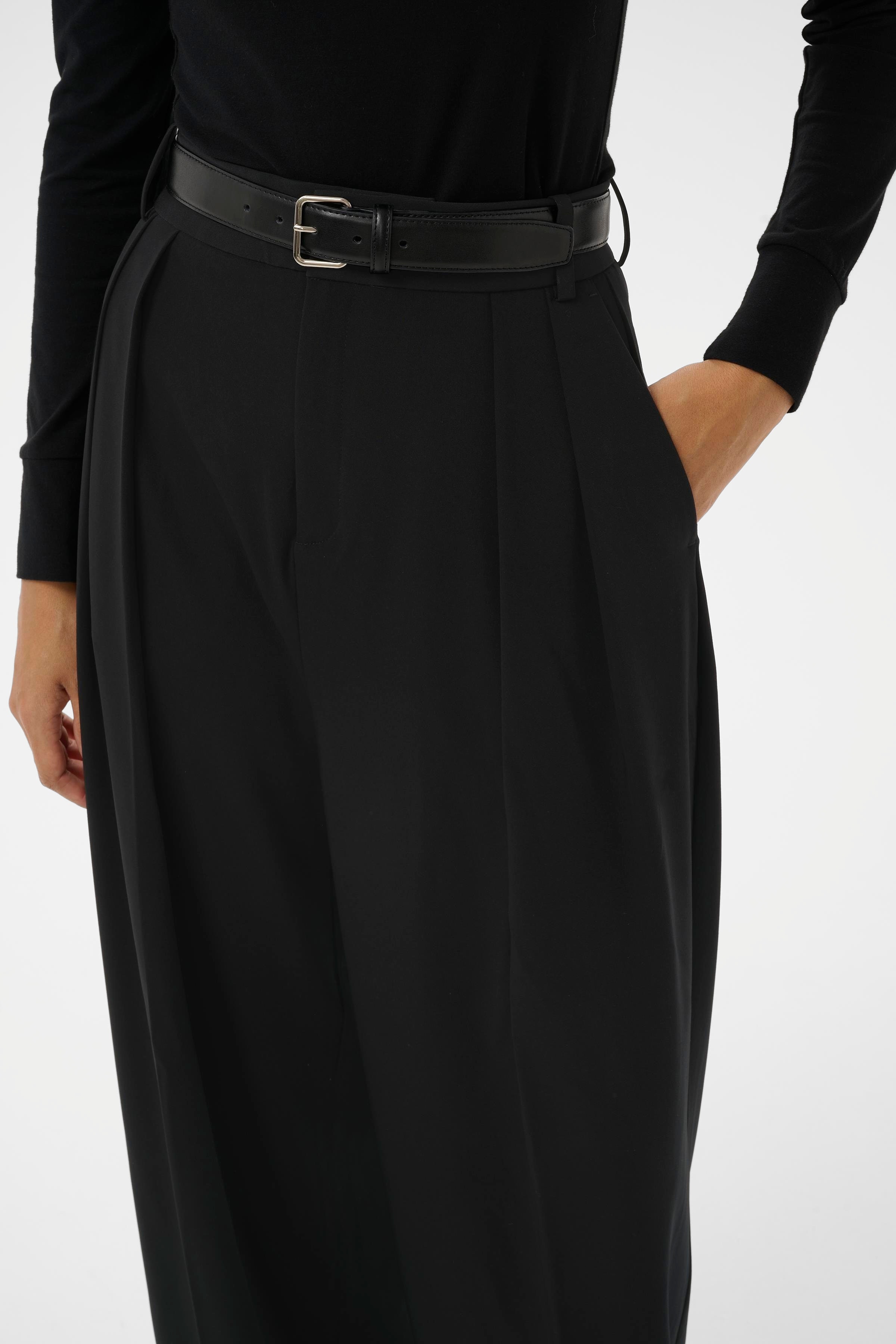 NatalyaIW Trousers LOOKBOOK DETAIL 30107965-194008