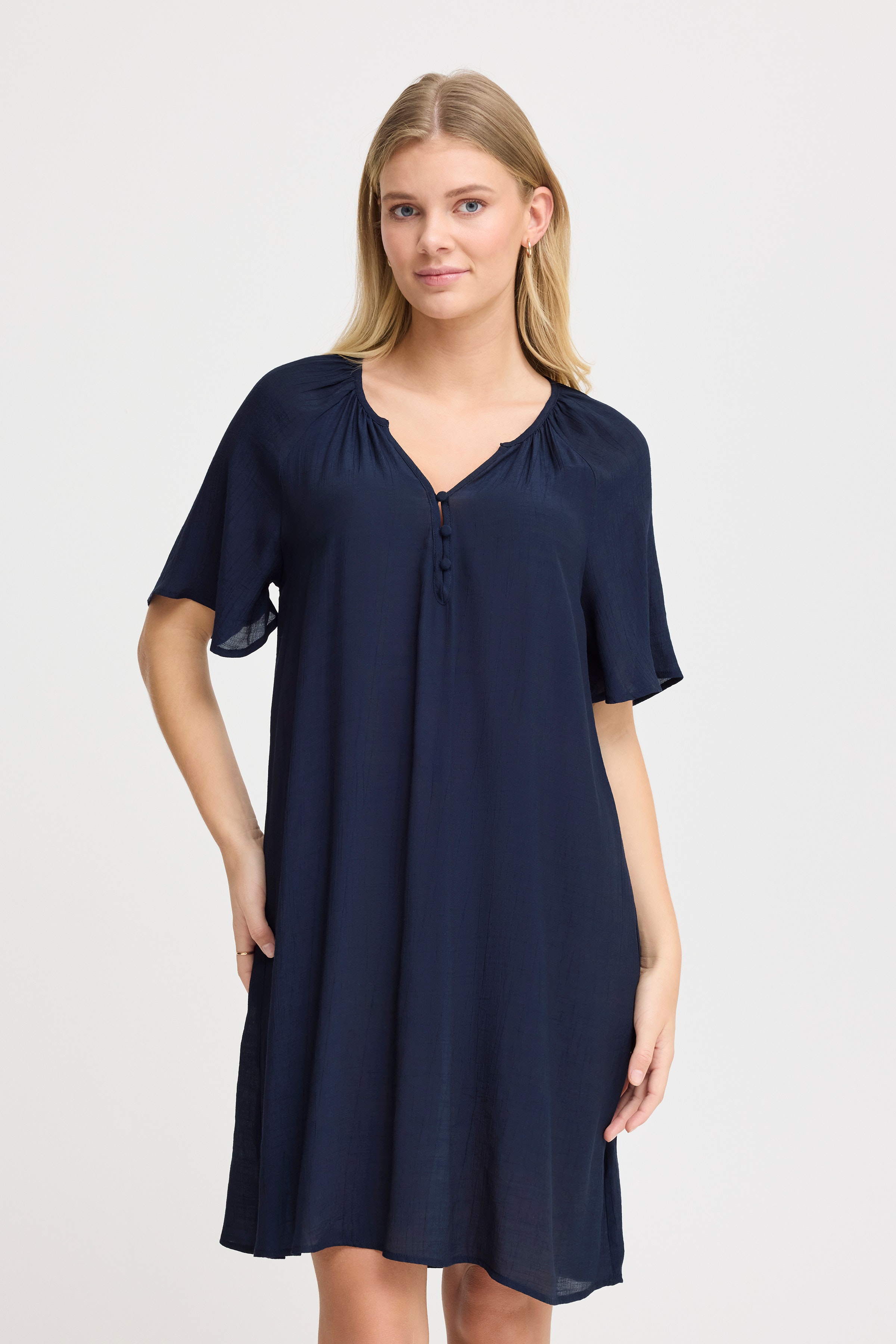 FRALYSSA Kjole LOOKBOOK FRONT 20616098-193923