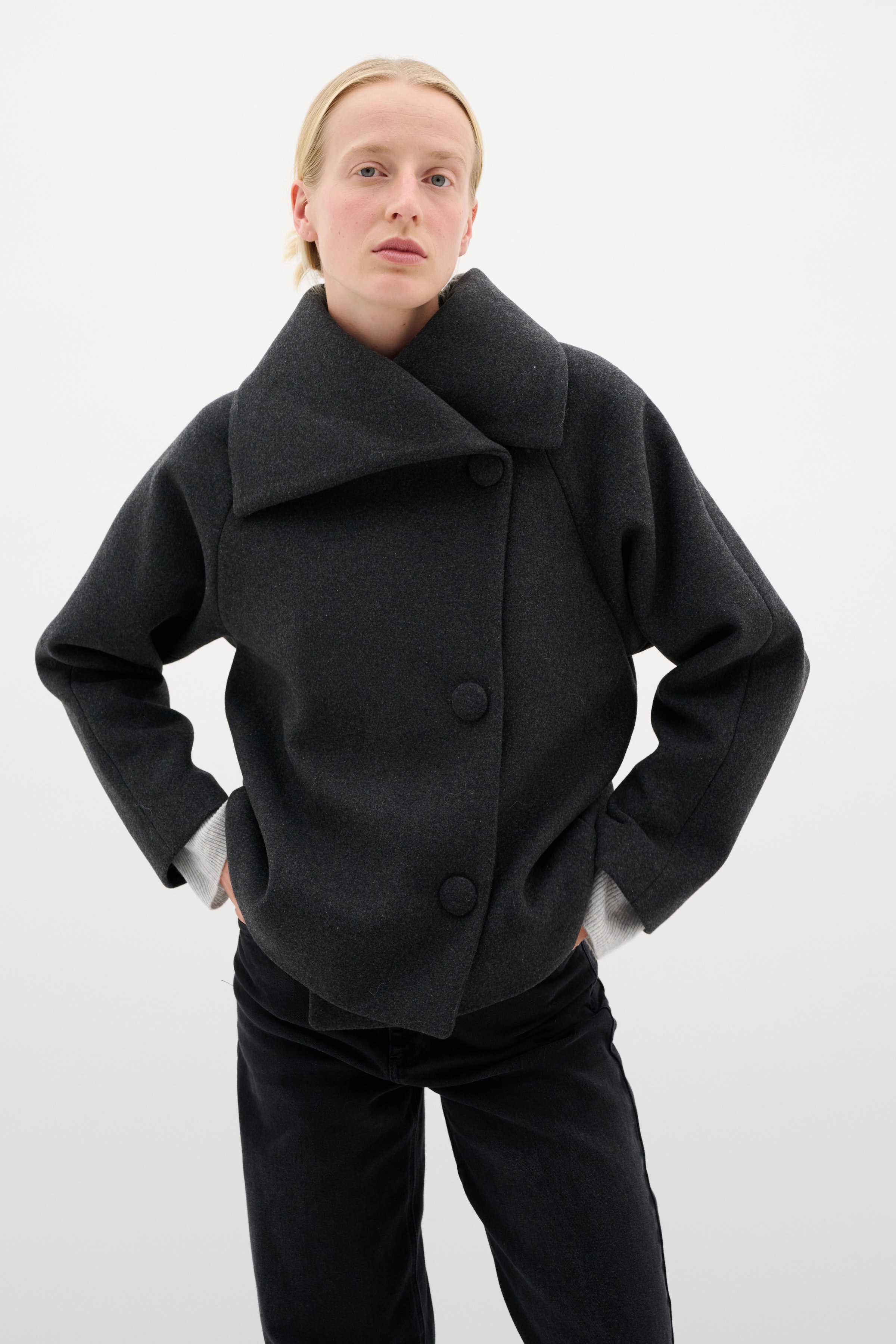 PerryIW Short Coat LOOKBOOK FRONT 30110807-300596