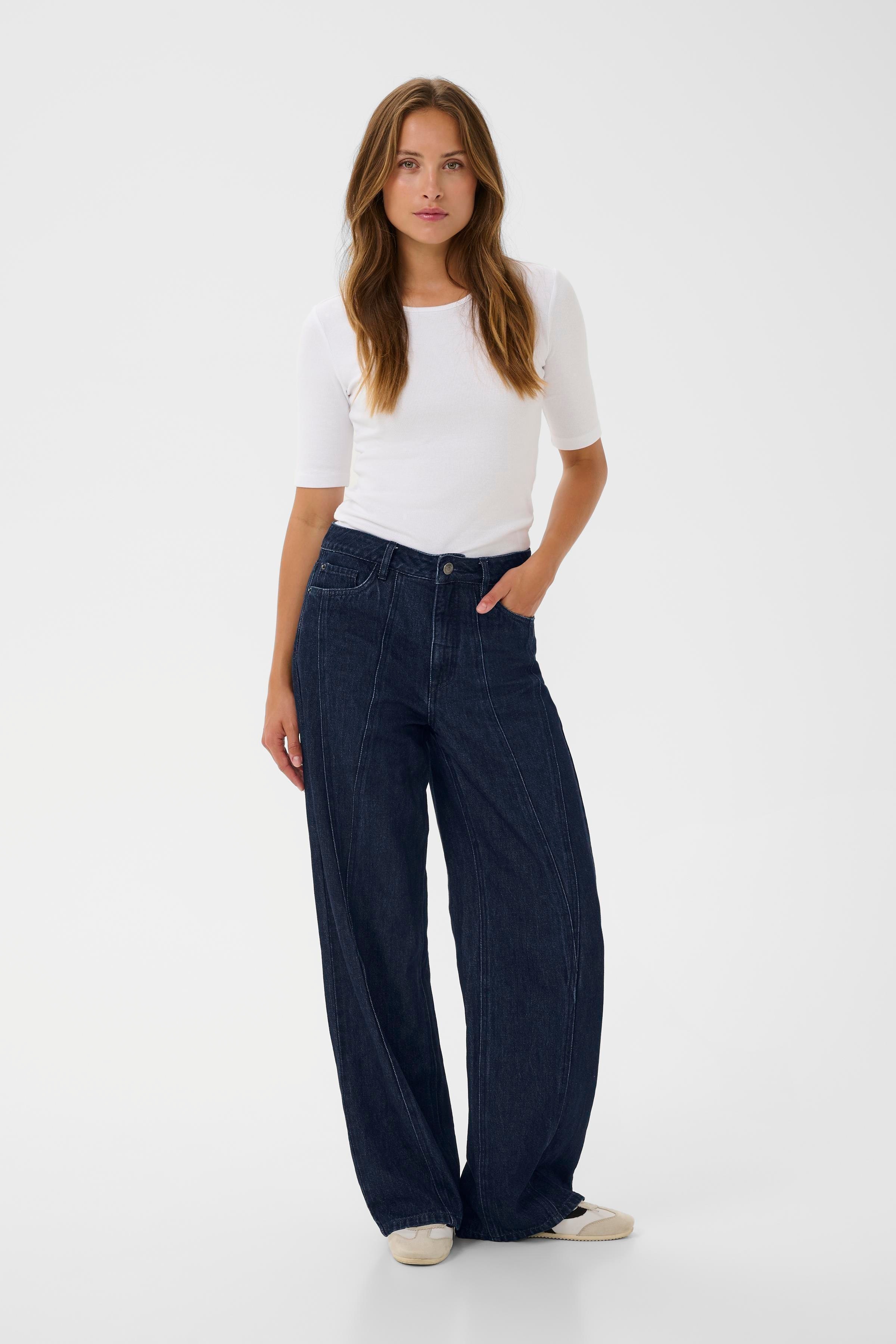 KAeloise Jeans LOOKBOOK FRONT 10510617-108254