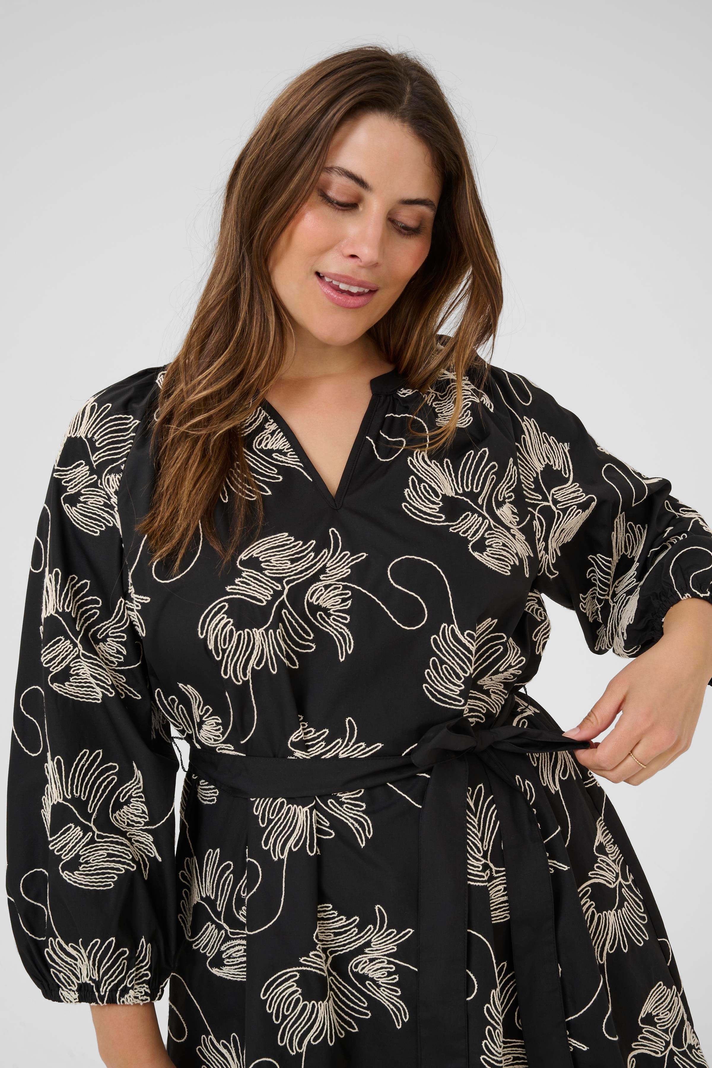 KCkimmie Bluse LOOKBOOK DETAIL 10583899-108831