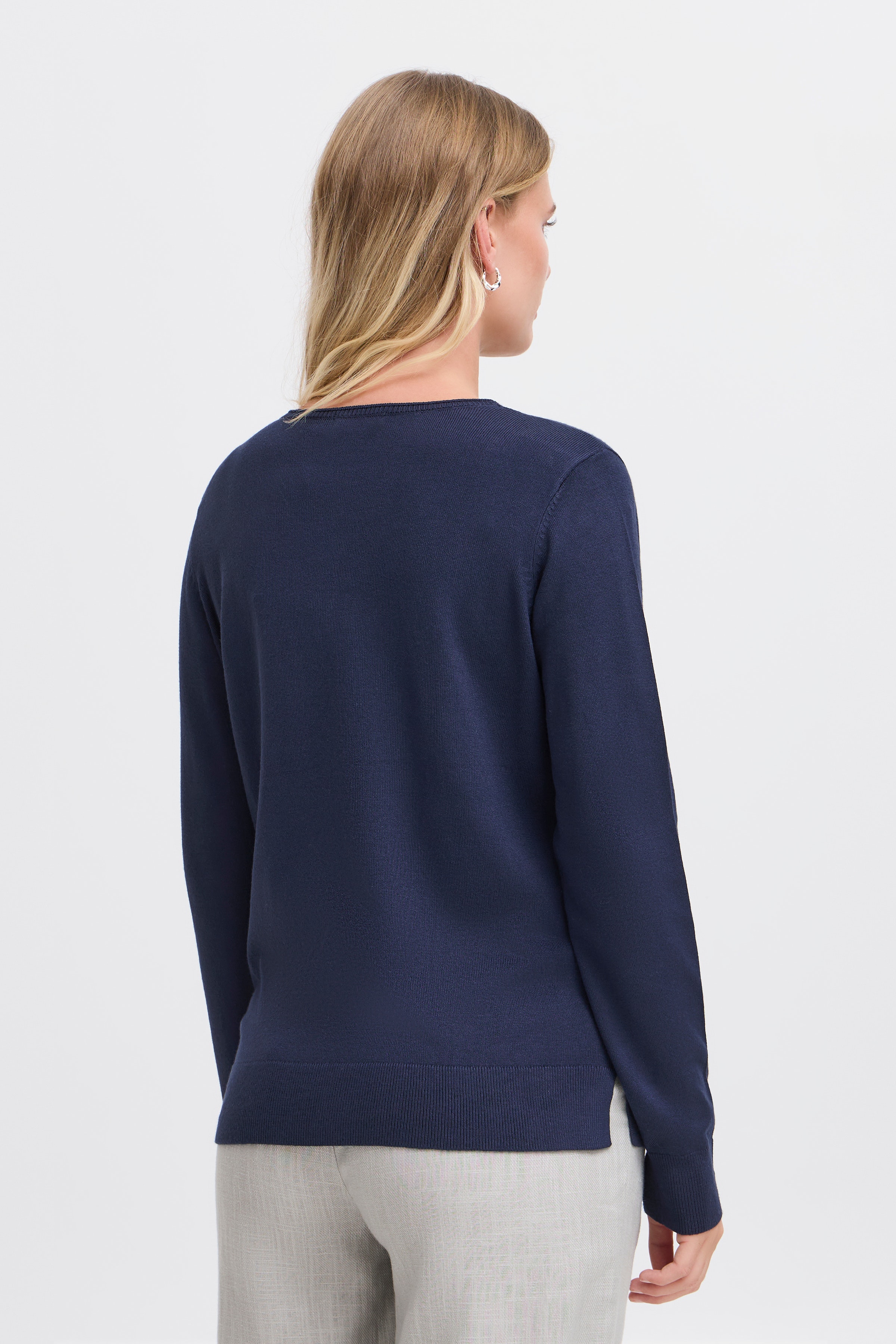 FRCLIA Pullover LOOKBOOK FRONT 20615484-193923