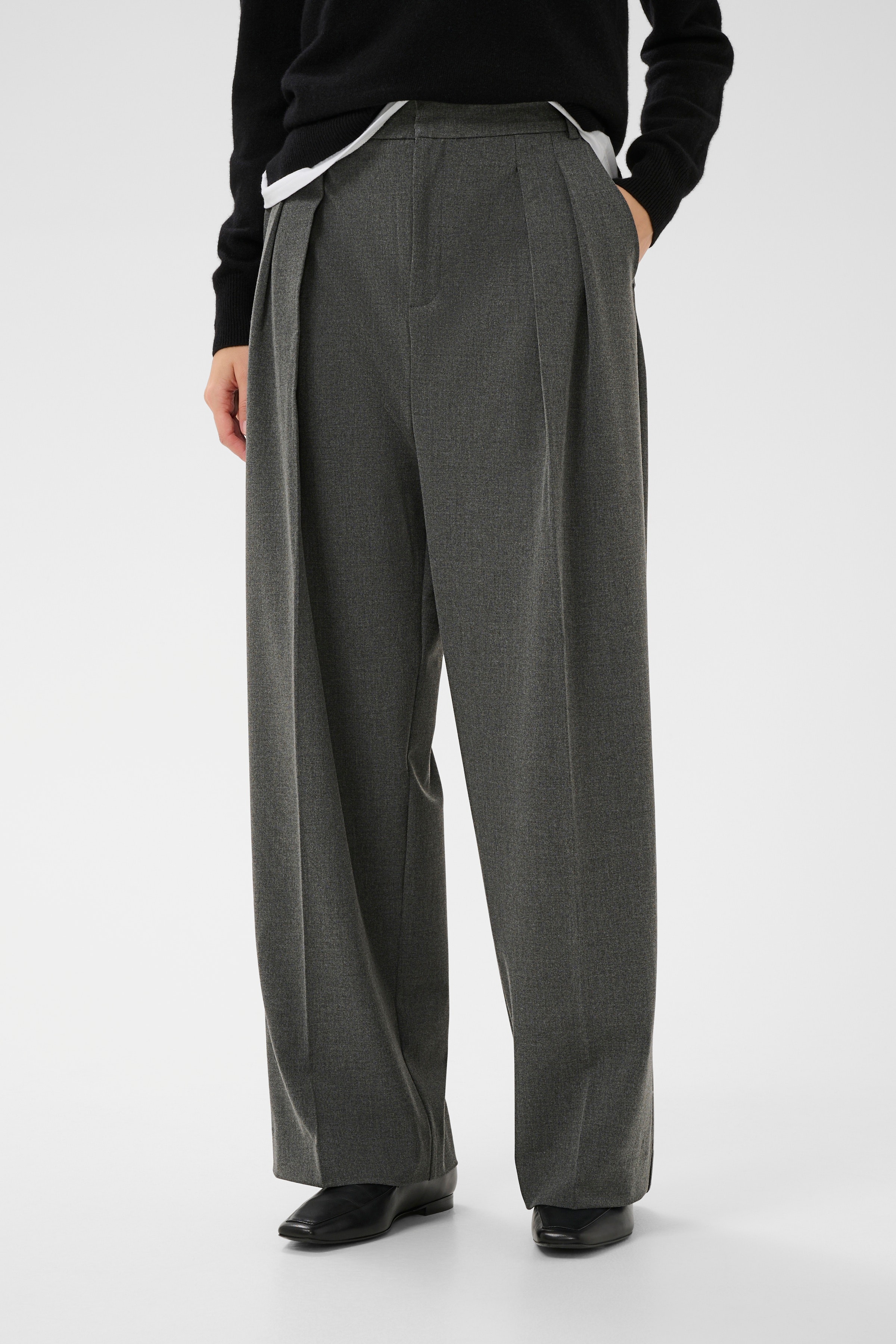 NataliaIW Trousers LOOKBOOK FRONT 30110147-302304