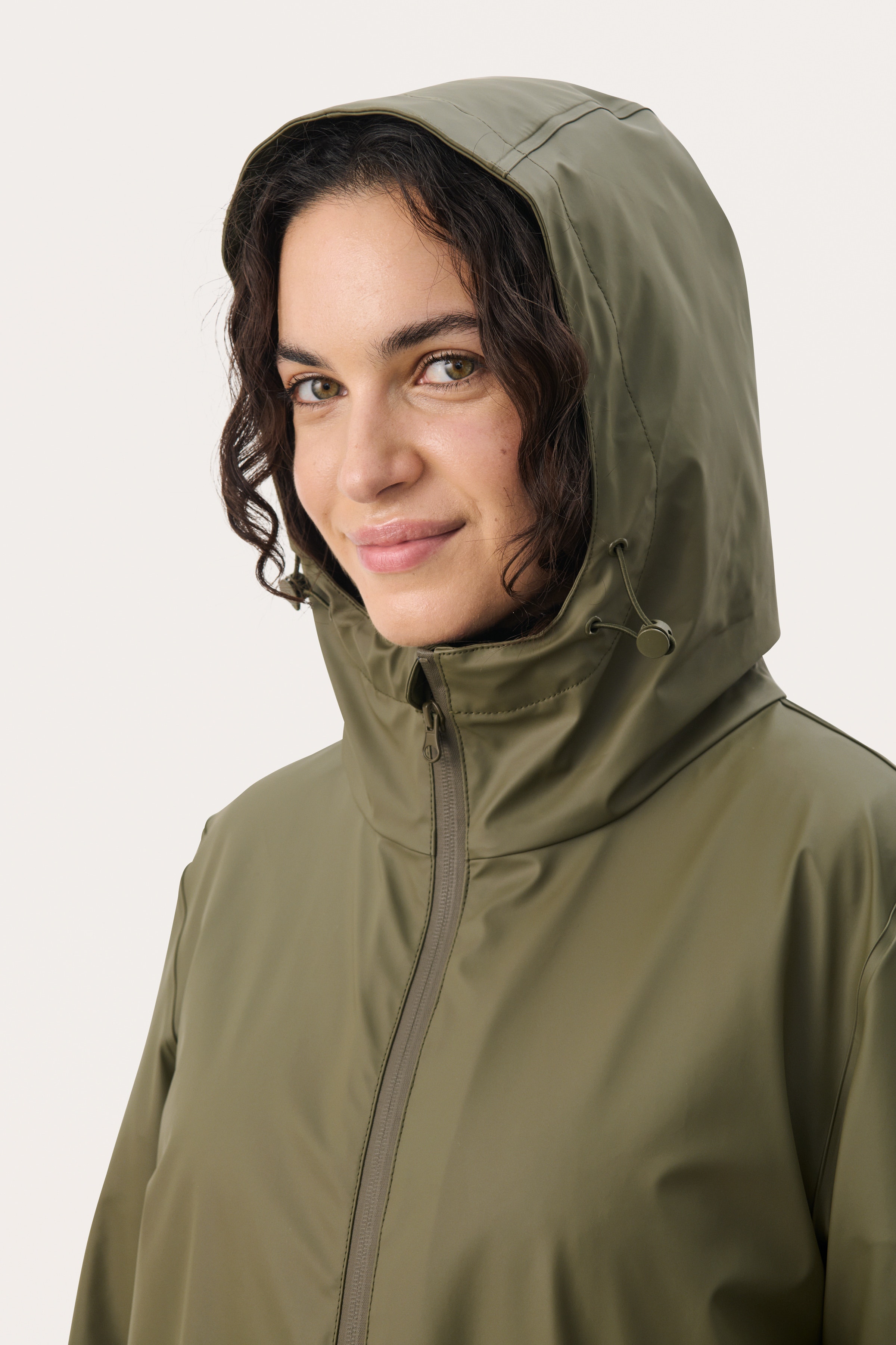 NicholinePW Raincoat LOOKBOOK BACK 30309199-190510