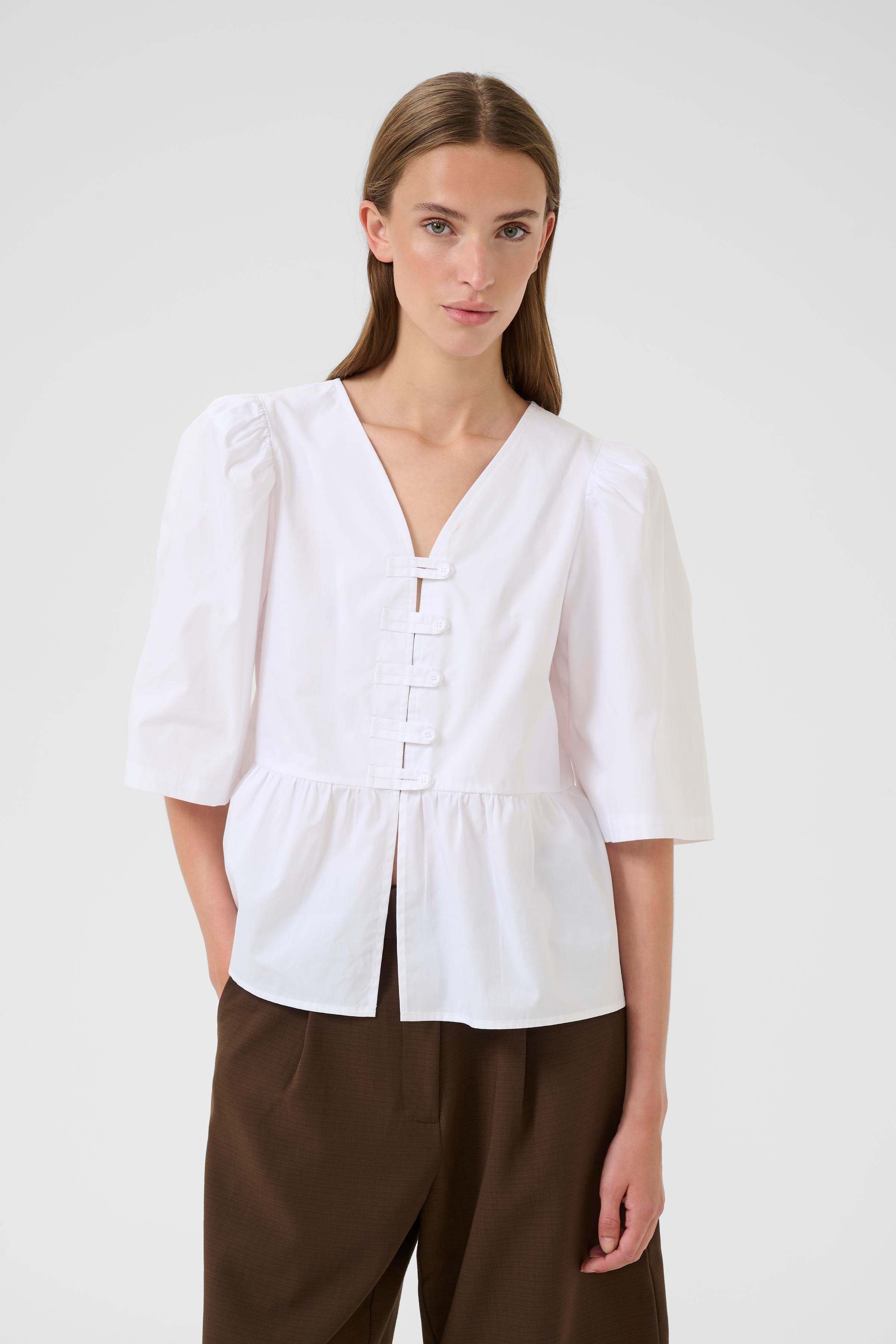 KBBrianna Blouse LOOKBOOK FRONT 10105629-110601