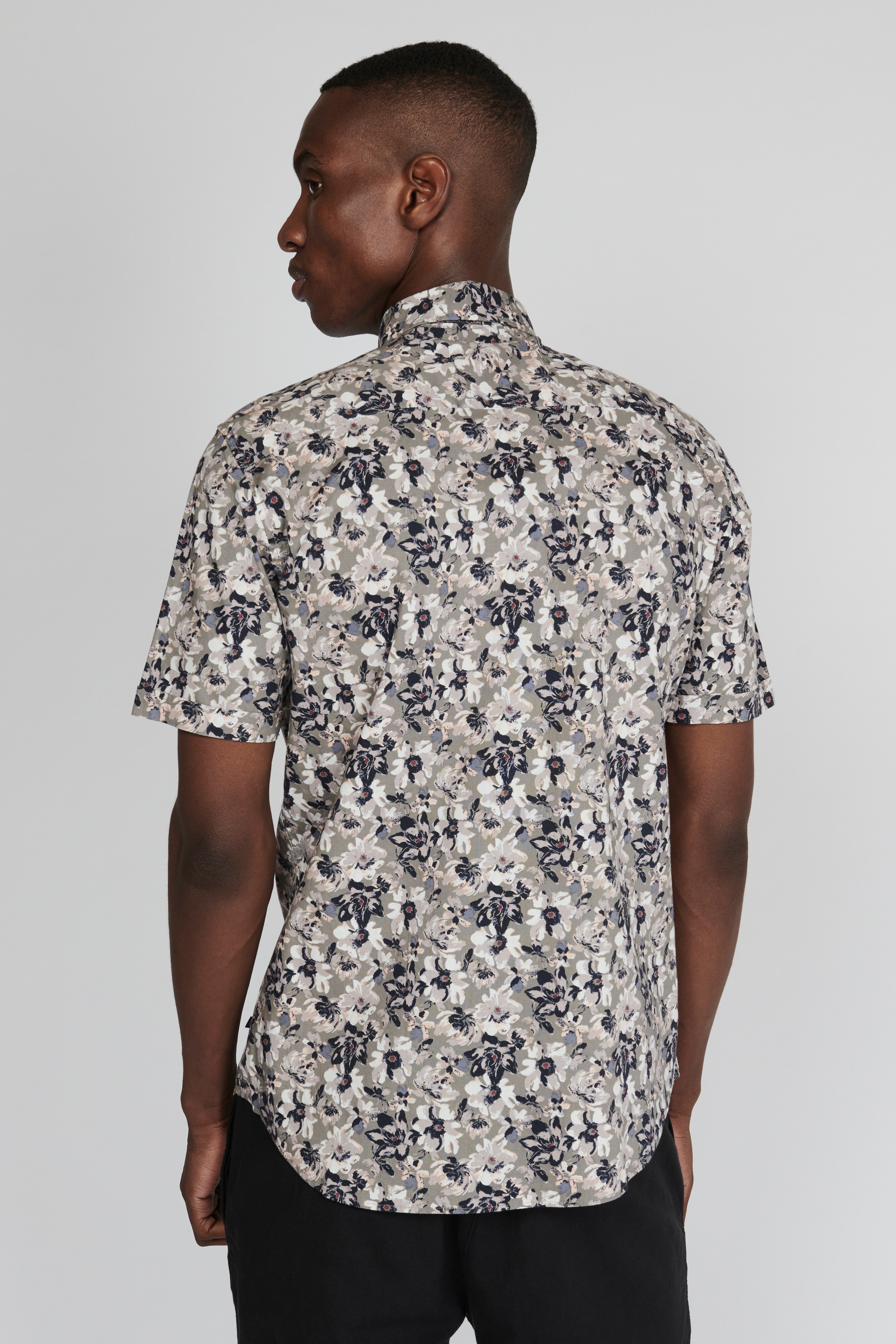 MAtrostol Shirt LOOKBOOK BACK 30206733-181112