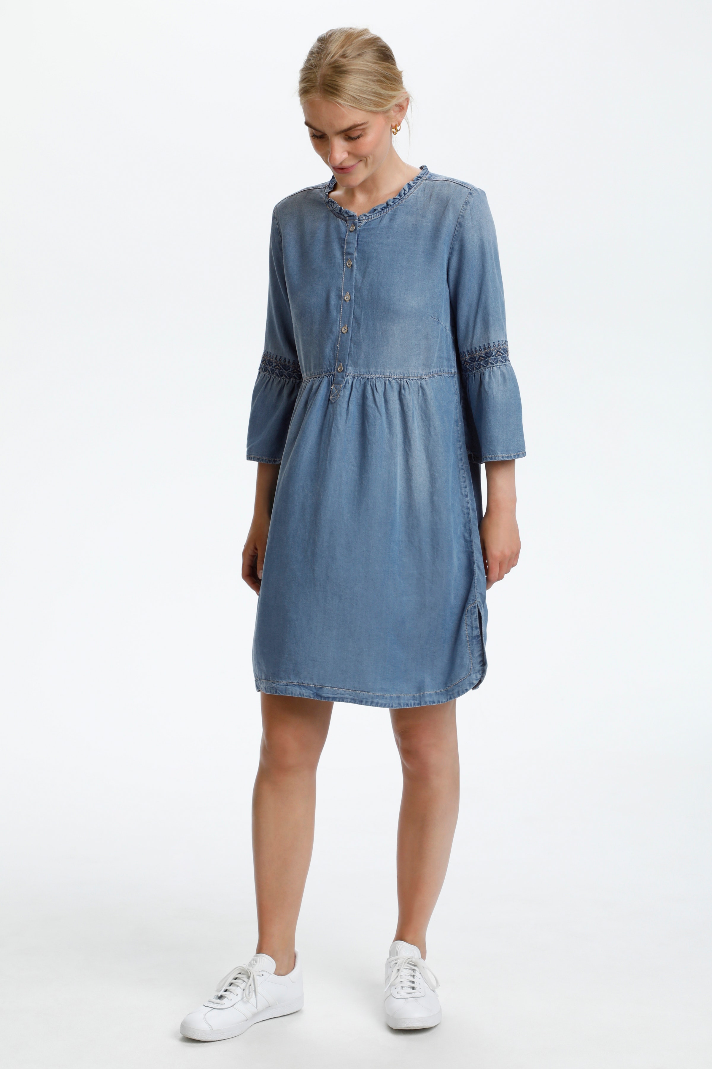 Lussa Dress LOOKBOOK FRONT 10602770-62694