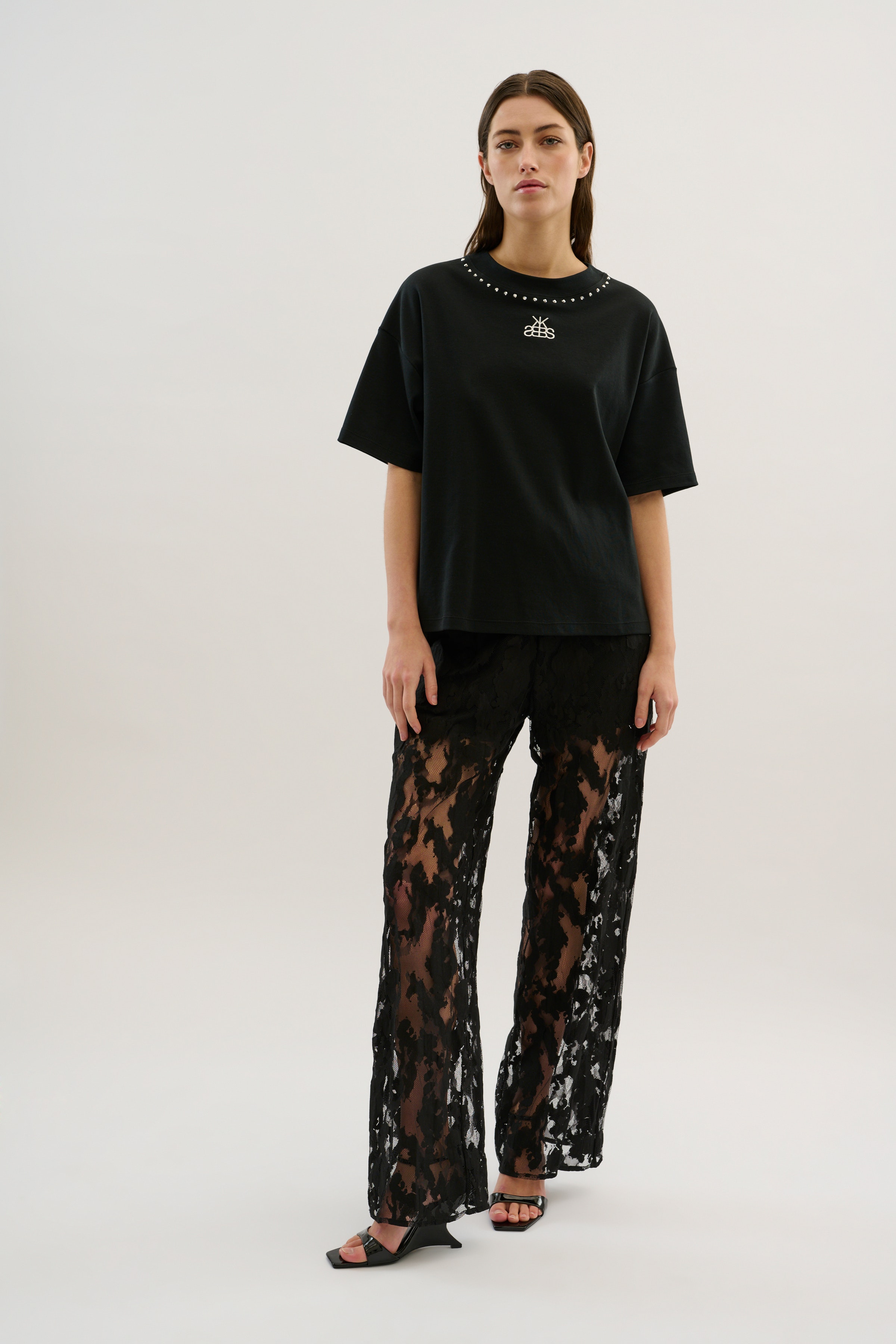 KBPheobe Trousers LOOKBOOK FRONT 10105080-194008